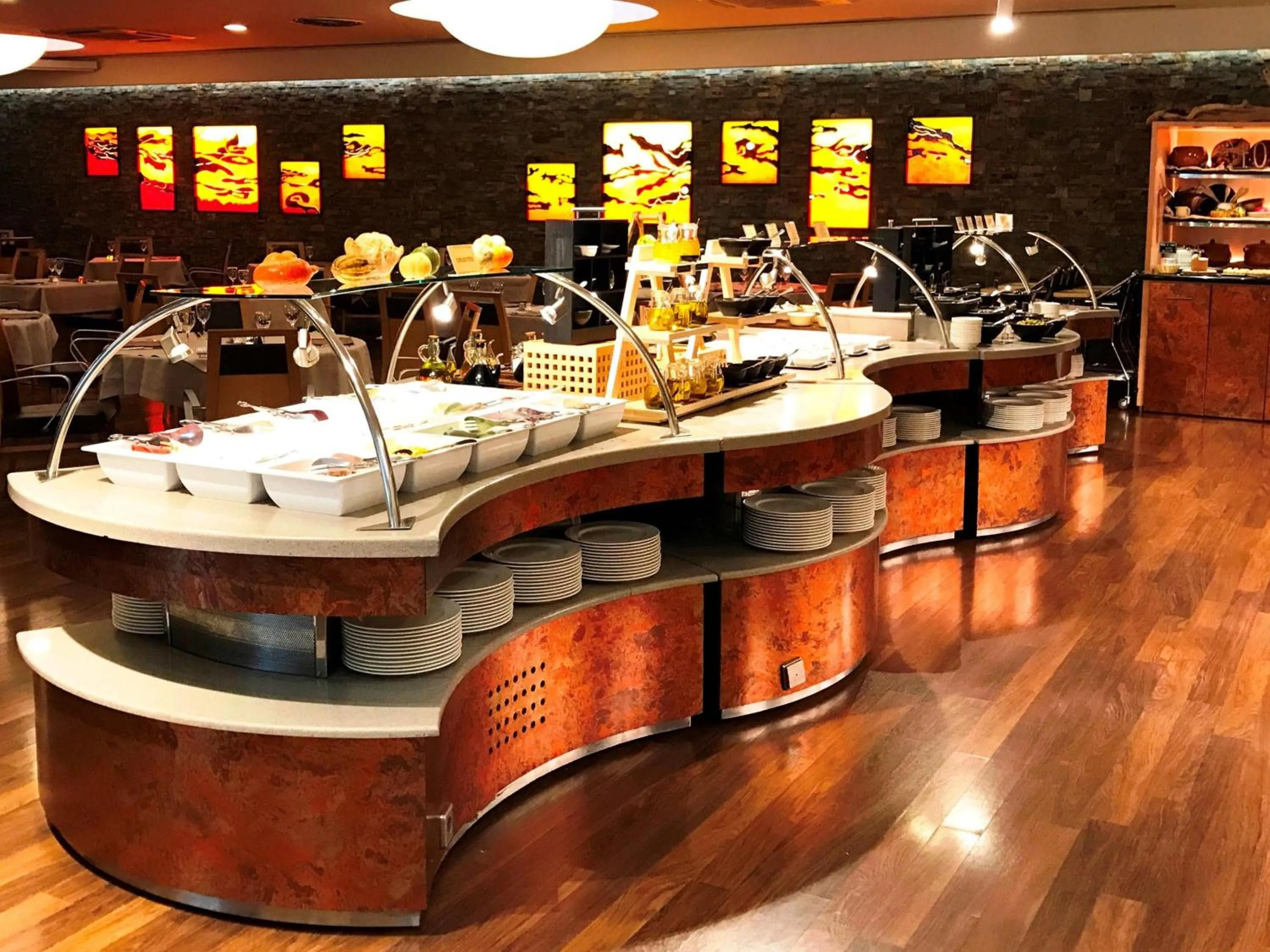 Restaurant/places to eat in Novotel Andorra