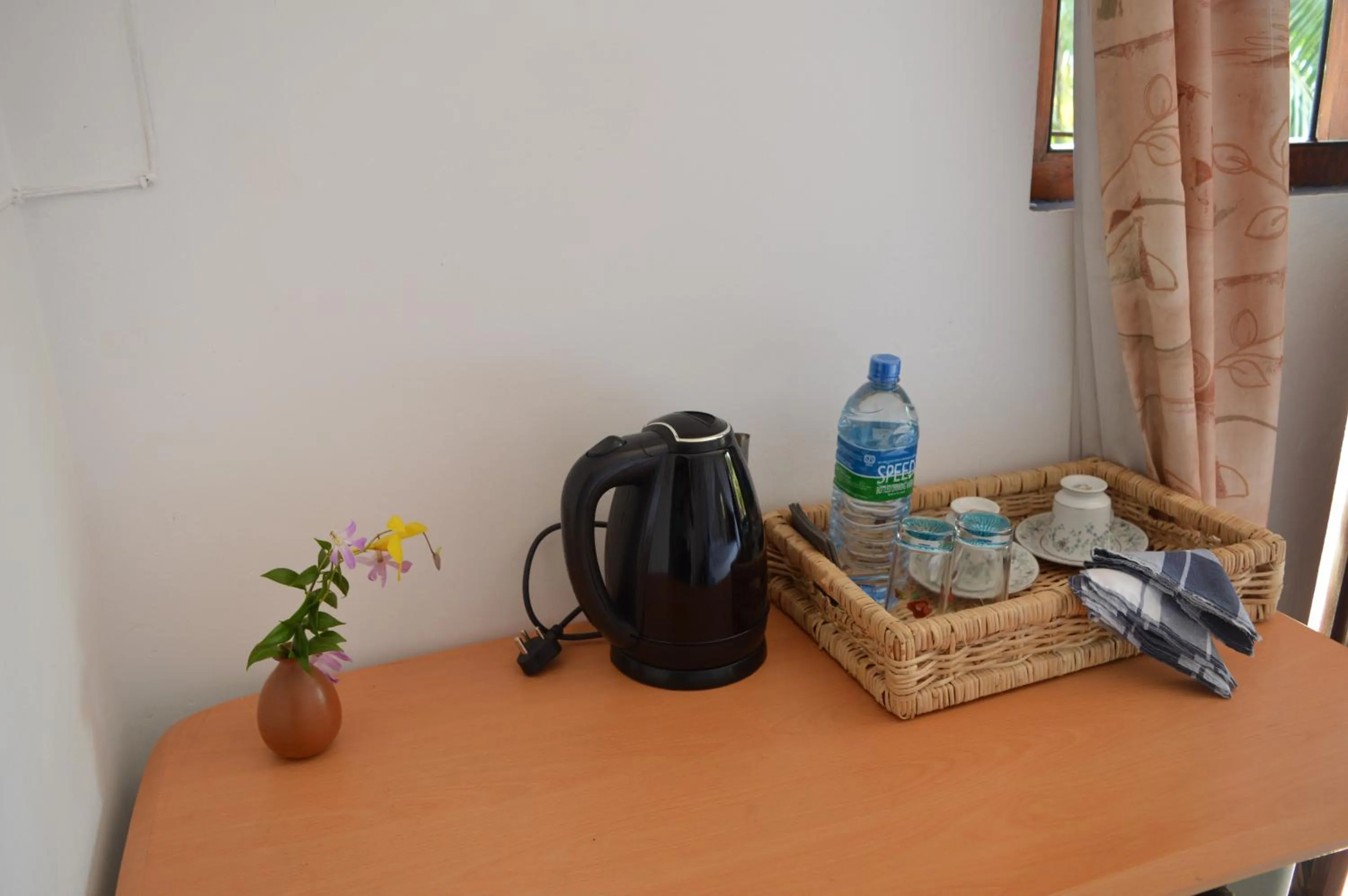 Food and drinks in FEEL Beach Apartments