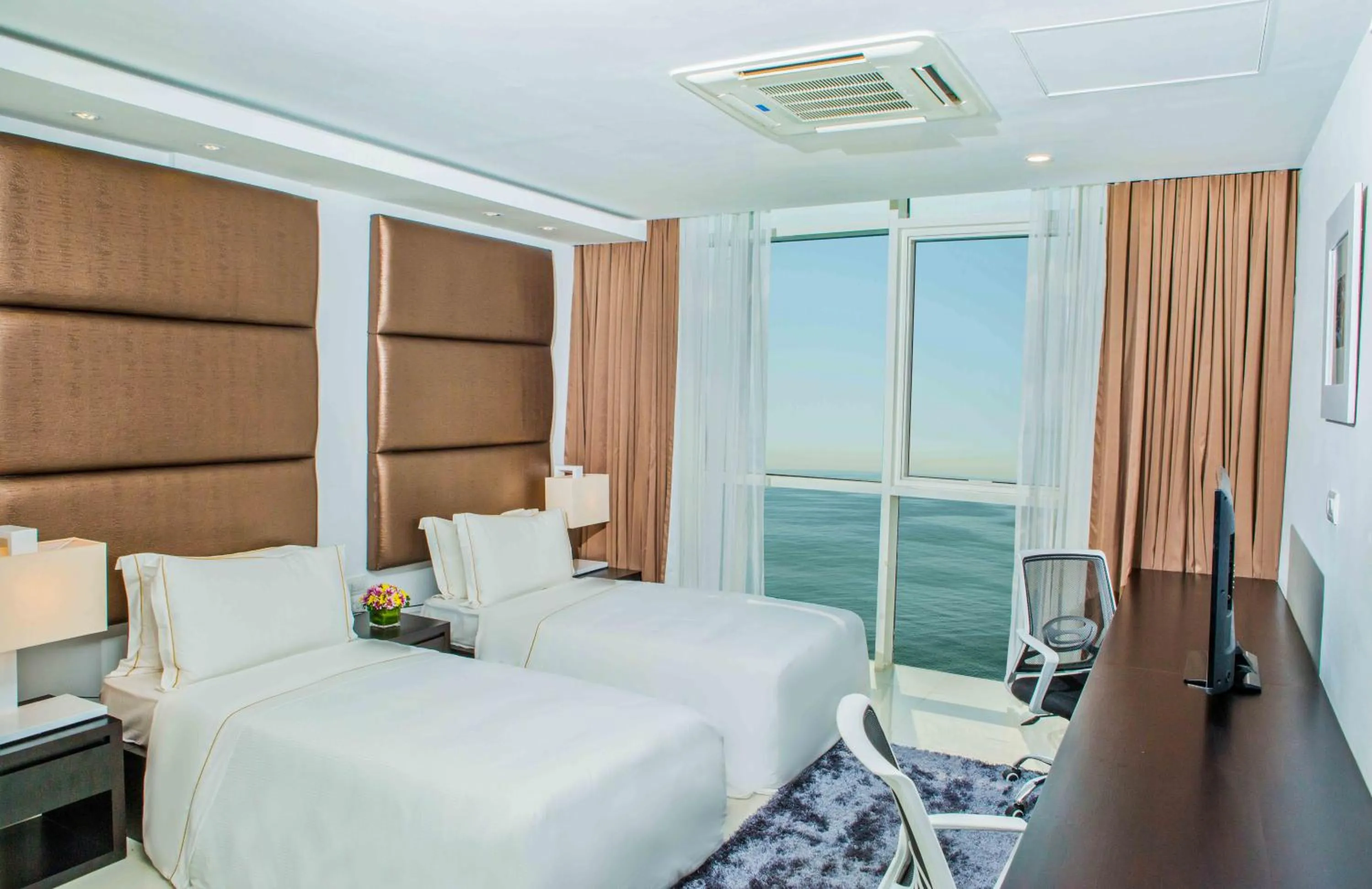 TV and multimedia, Bed in Platinum One Suites