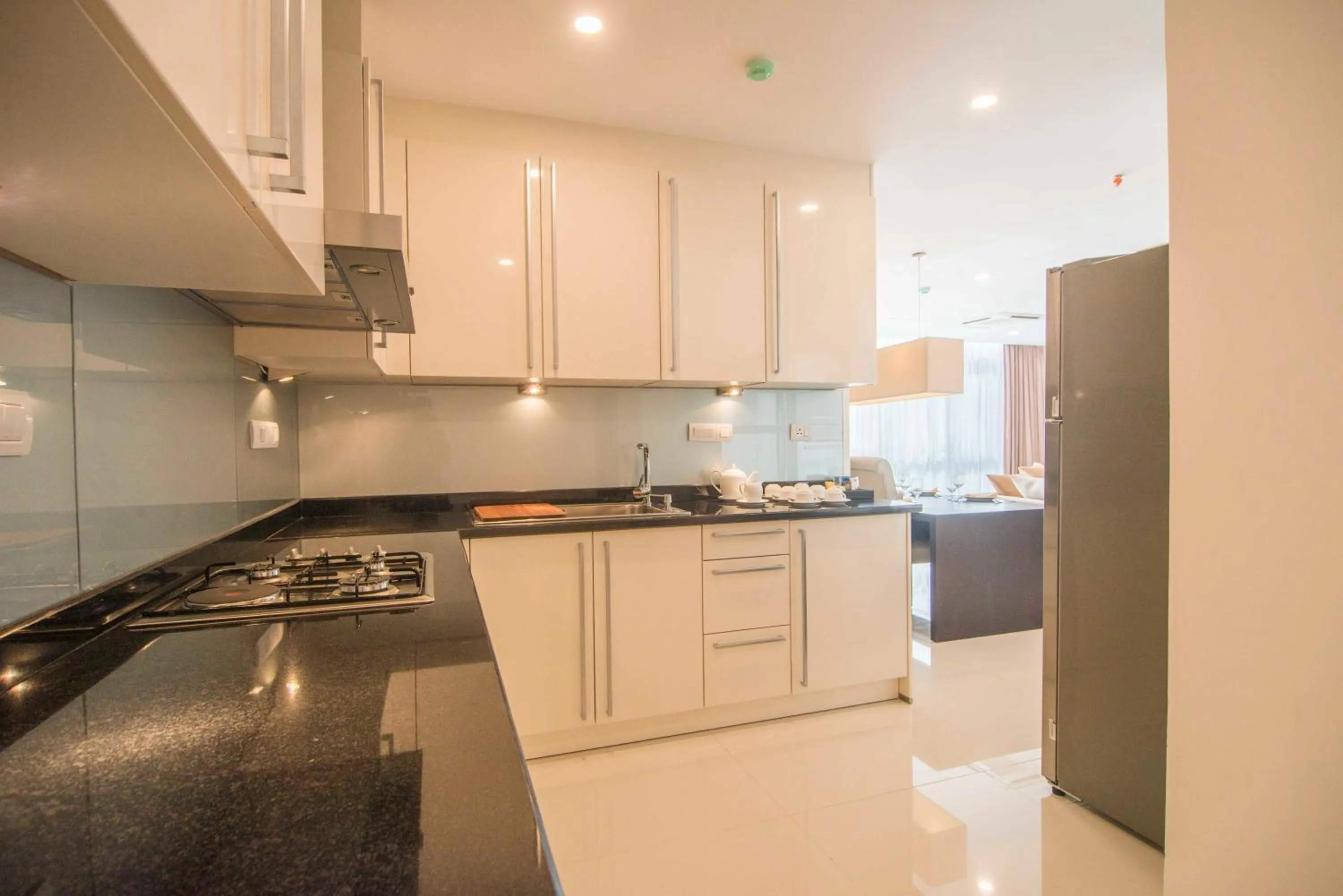 Kitchen or kitchenette in Platinum One Suites