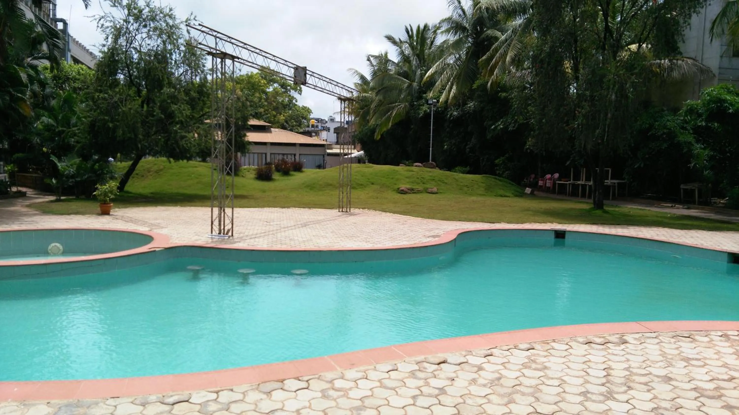 Swimming pool in Hotel Sankam Residency