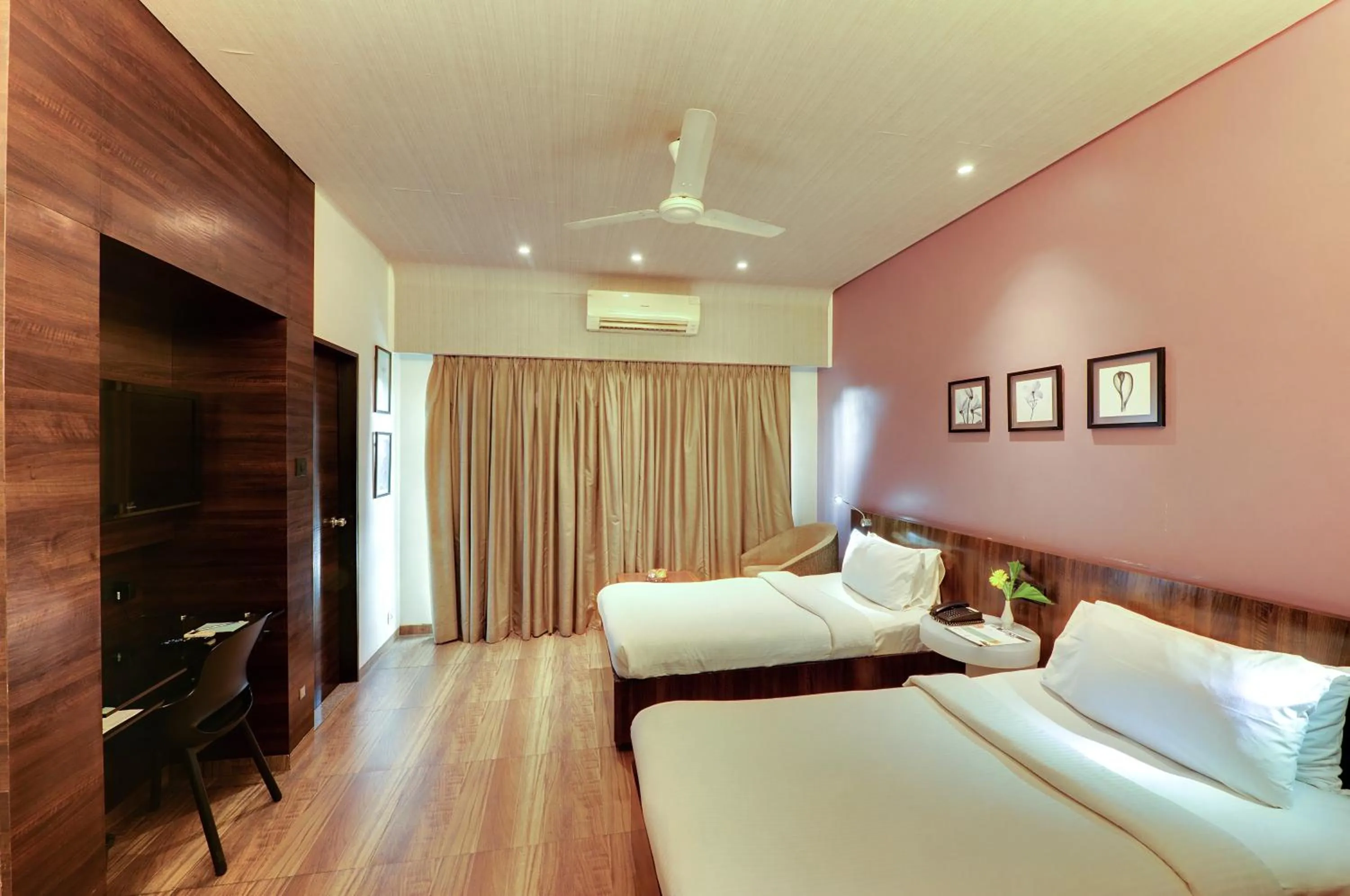 Bed in Hotel Sankam Residency