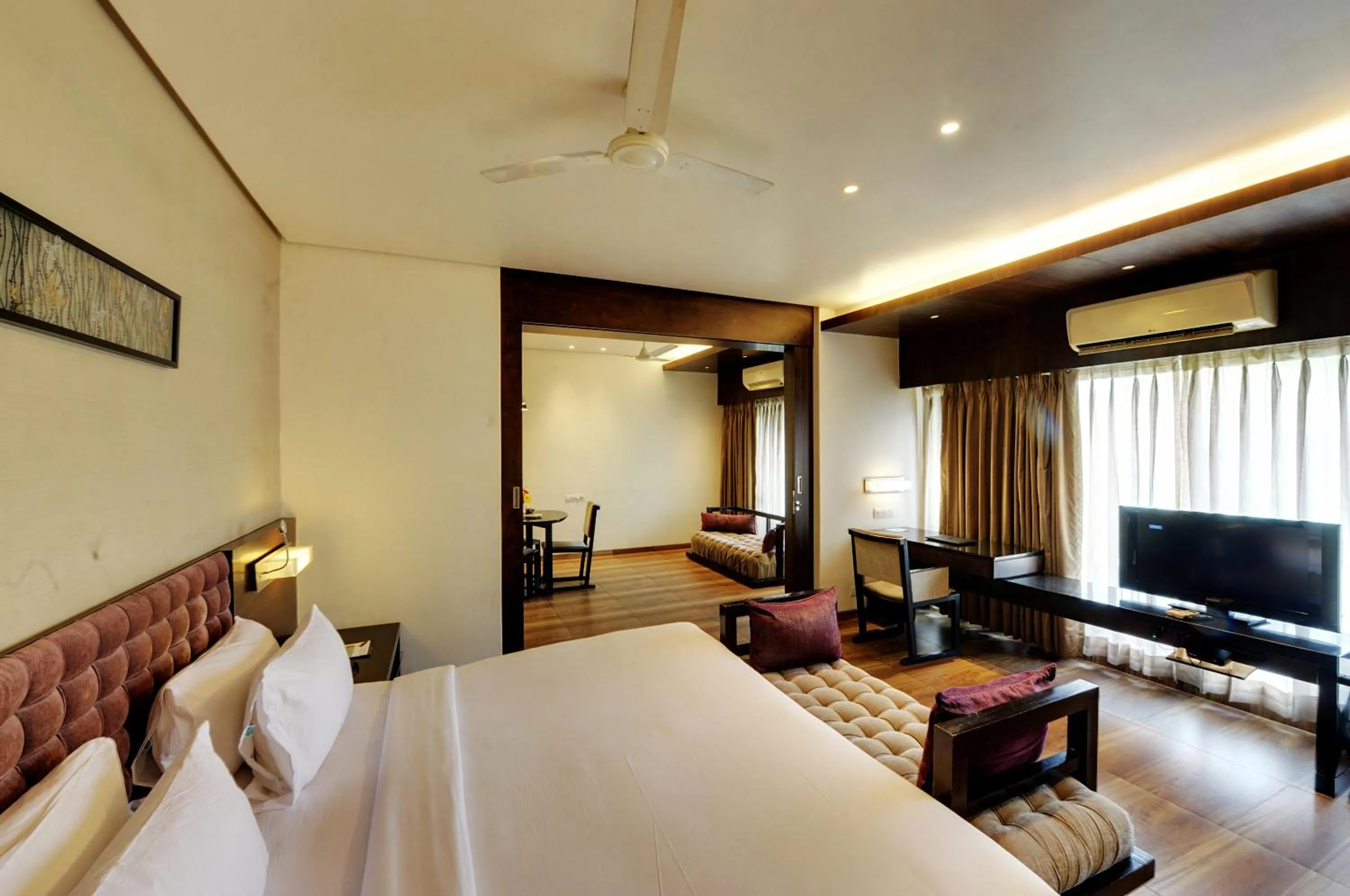 TV and multimedia, Bed in Hotel Sankam Residency