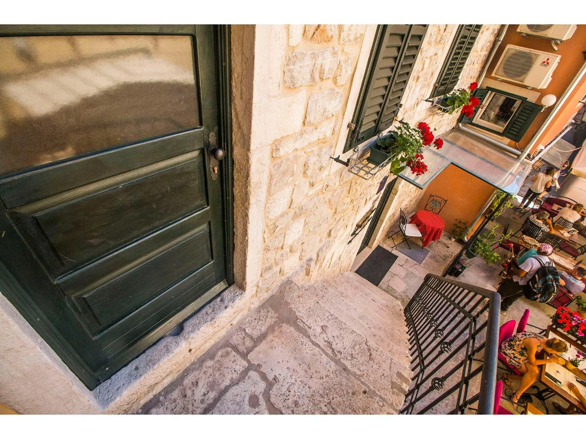 Facade/entrance in Guesthouse Imperator