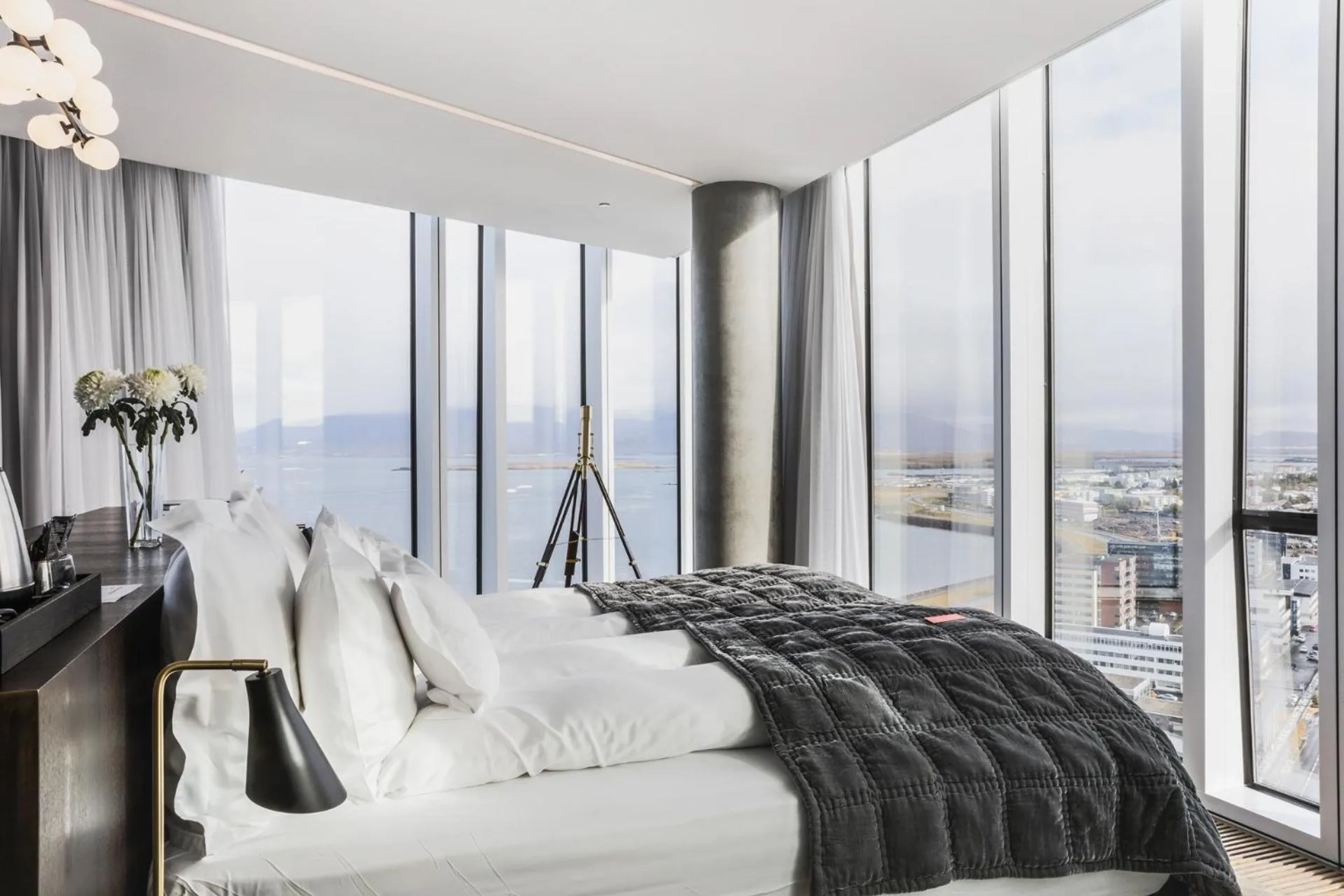 Bed in Tower Suites Reykjavík