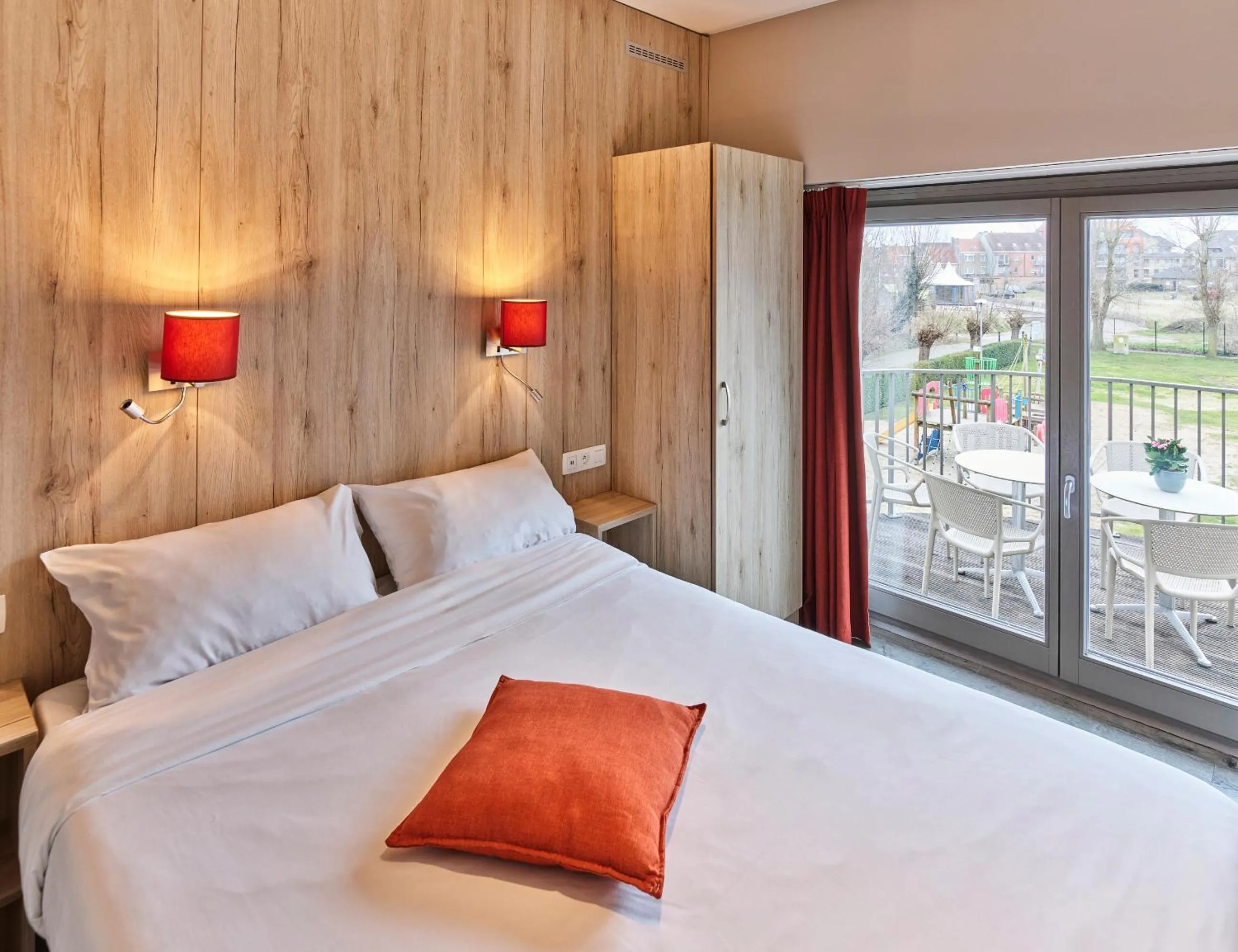 Bed in Holiday Suites Westende - Middelkerke