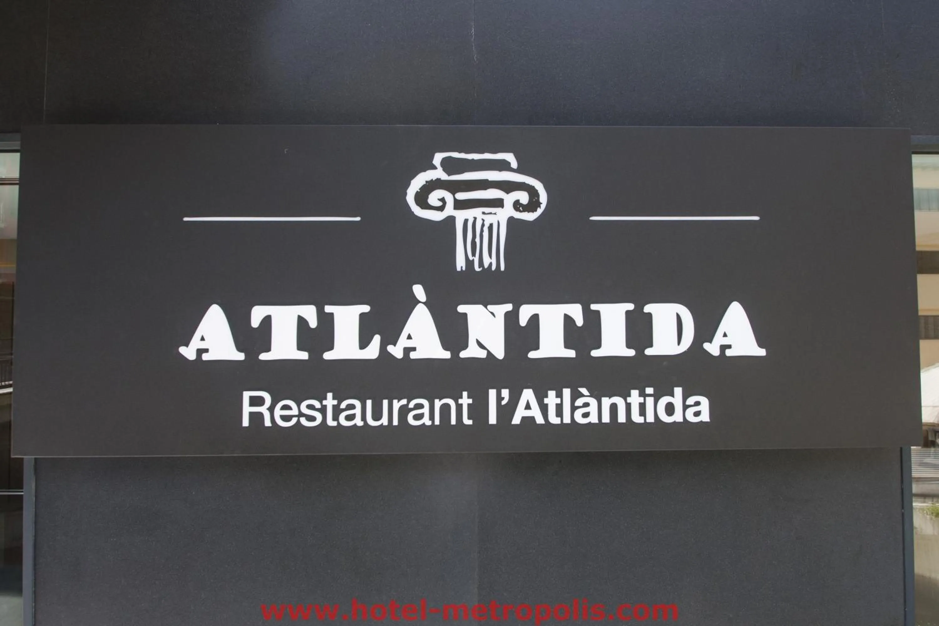 Restaurant/places to eat in Hotel Metropolis