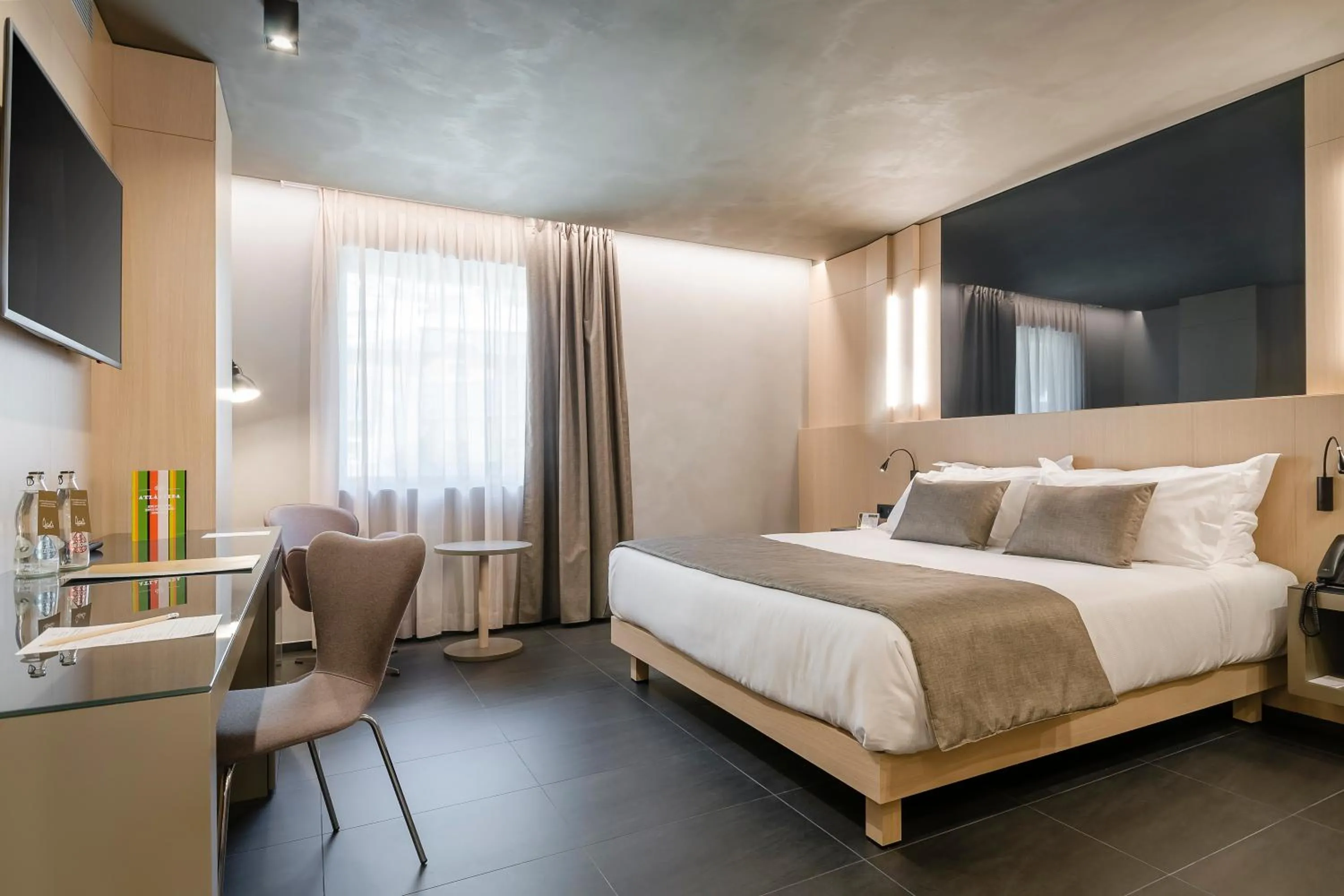 Bed in Hotel Metropolis