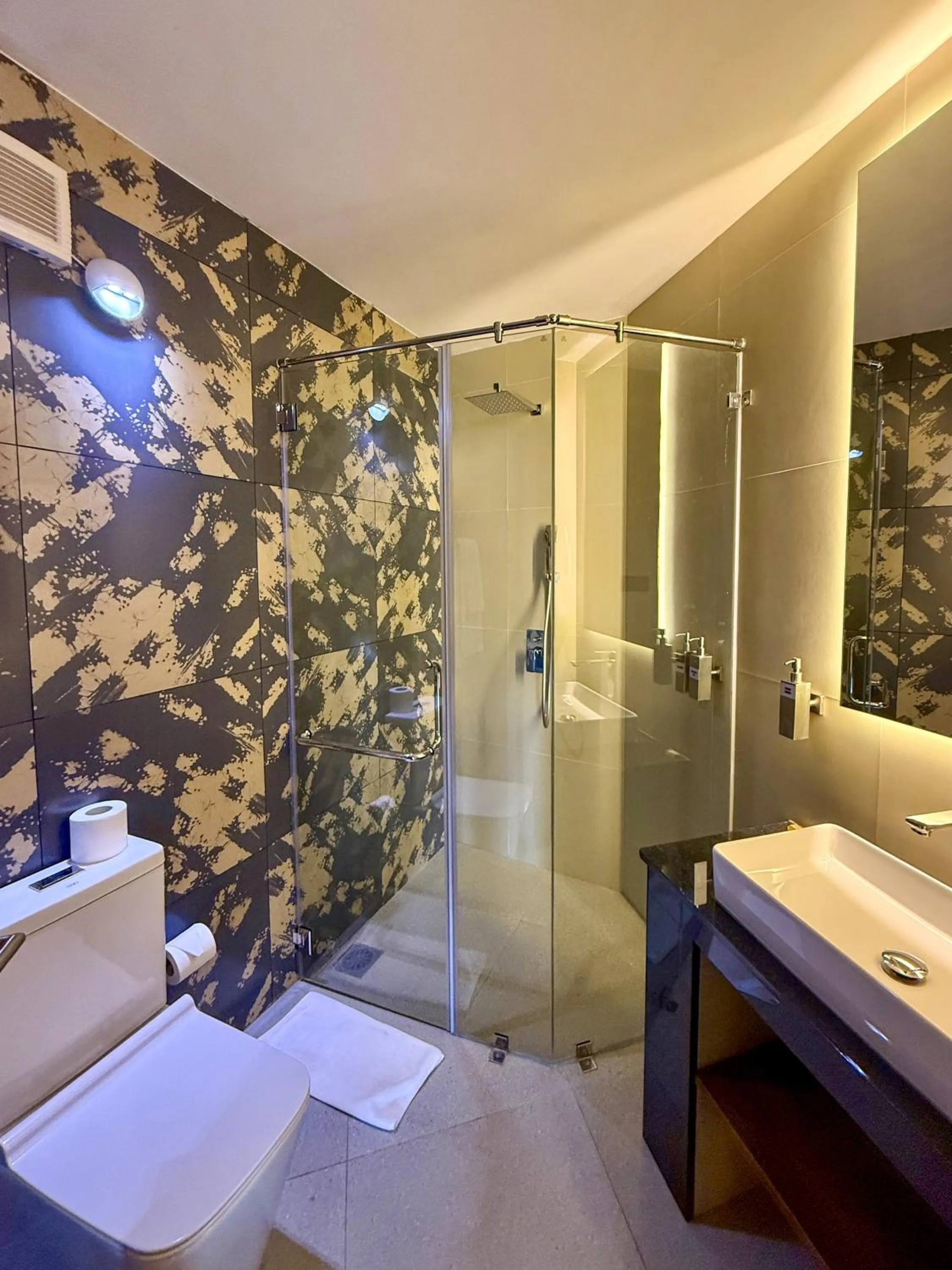 South Lake Resort Koggala