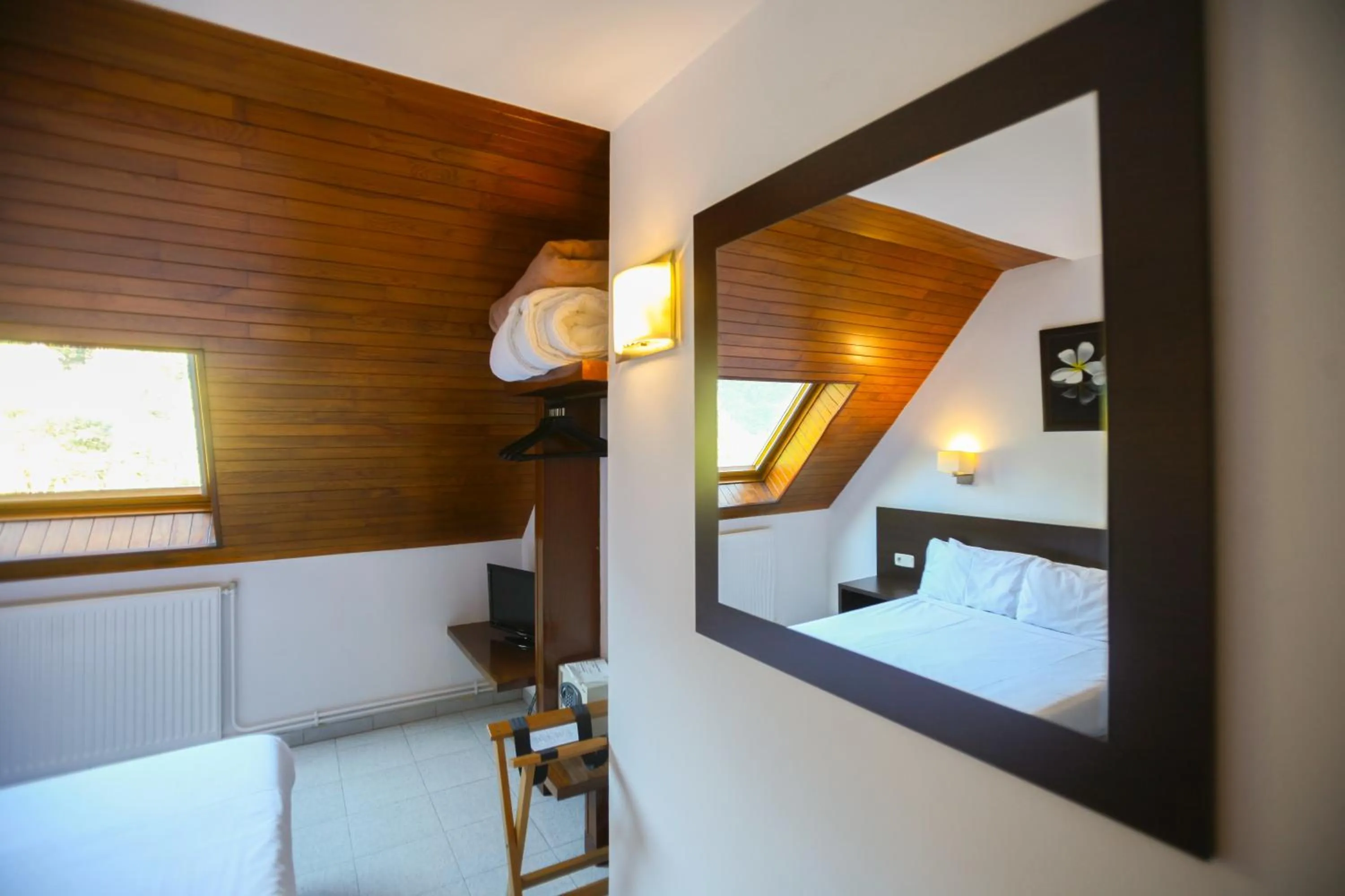 Bedroom, Bed in Insitu Eurotel Andorra