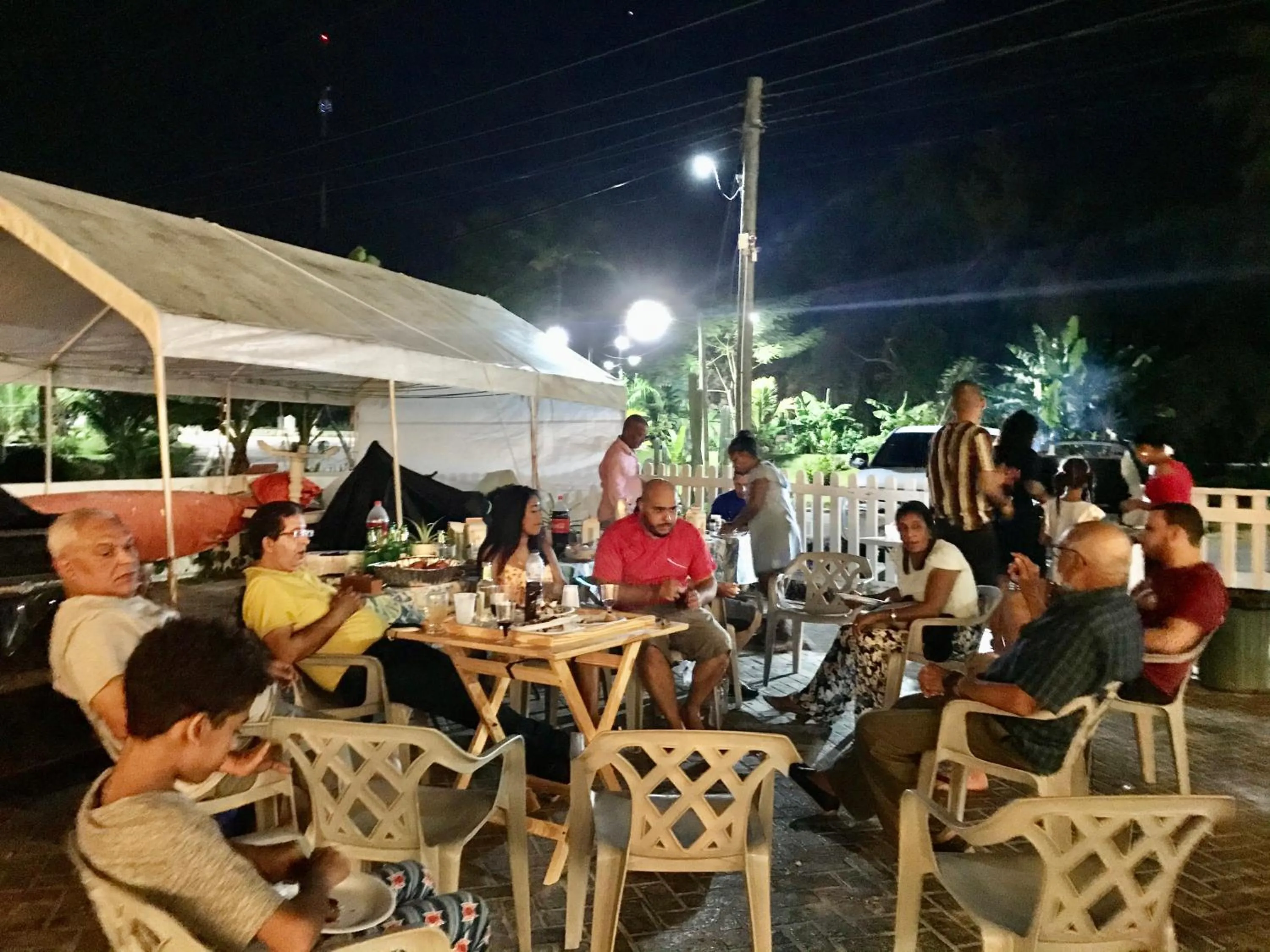 People in Albergo El Pulpo, Bayahíbe