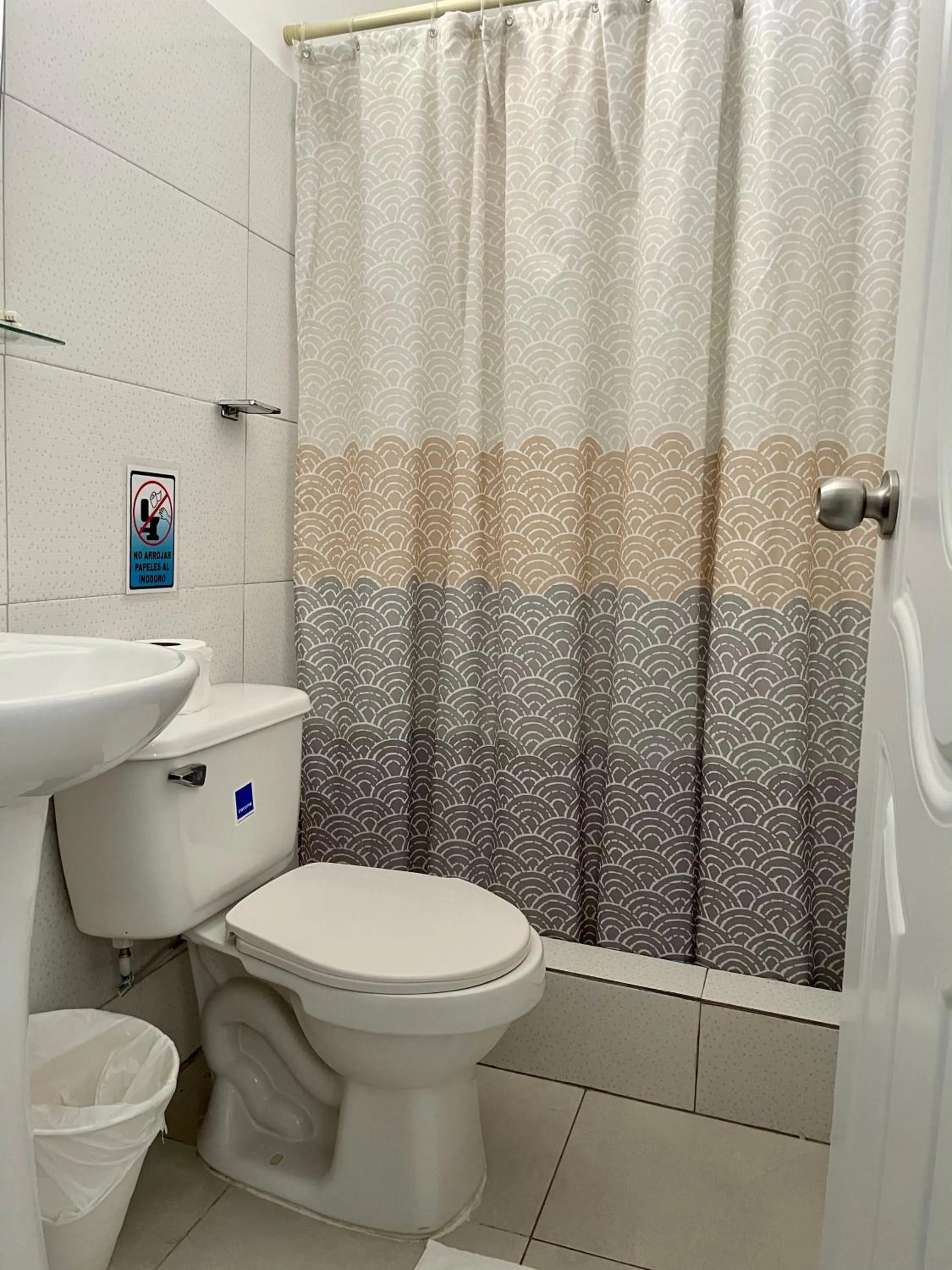 Shower in Albergo El Pulpo, Bayahíbe