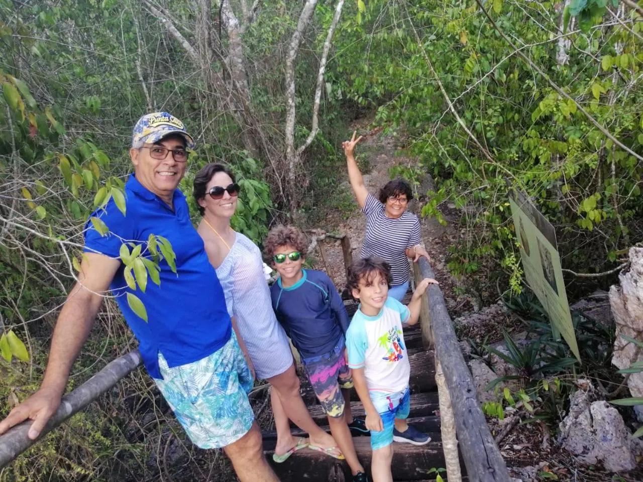 People in Albergo El Pulpo, Bayahíbe