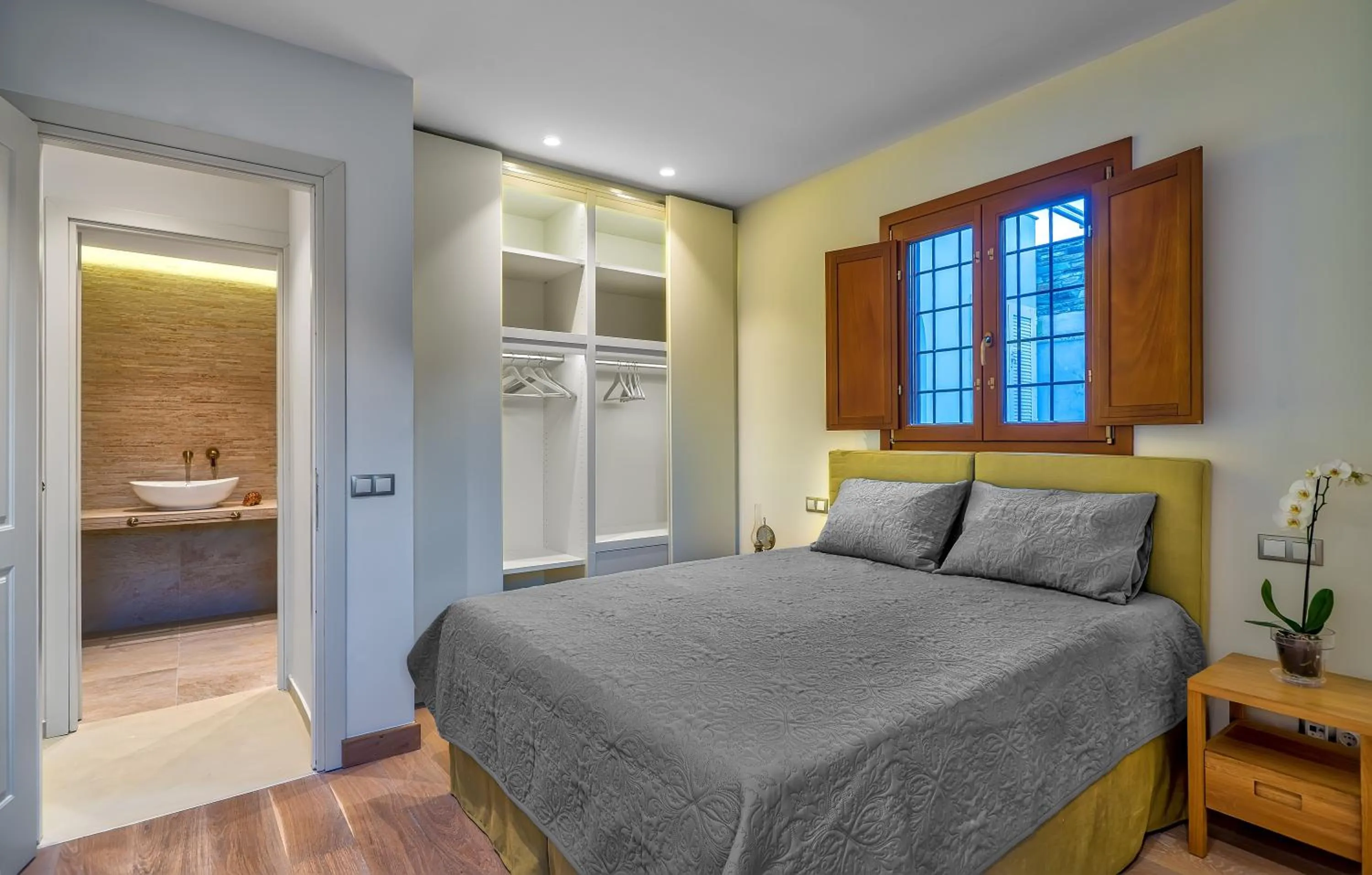 Property building, Bed in Belvedere Andros