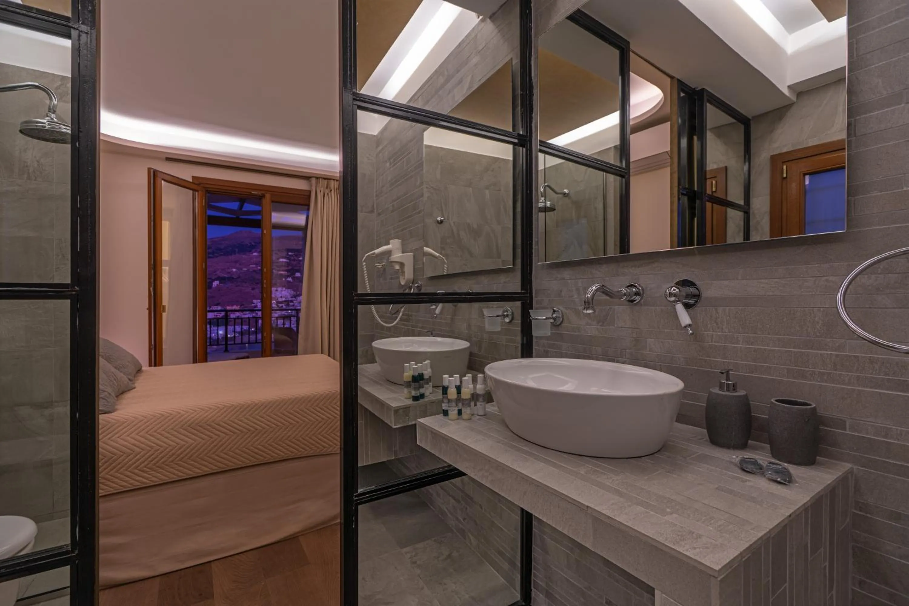 Bathroom in Belvedere Andros