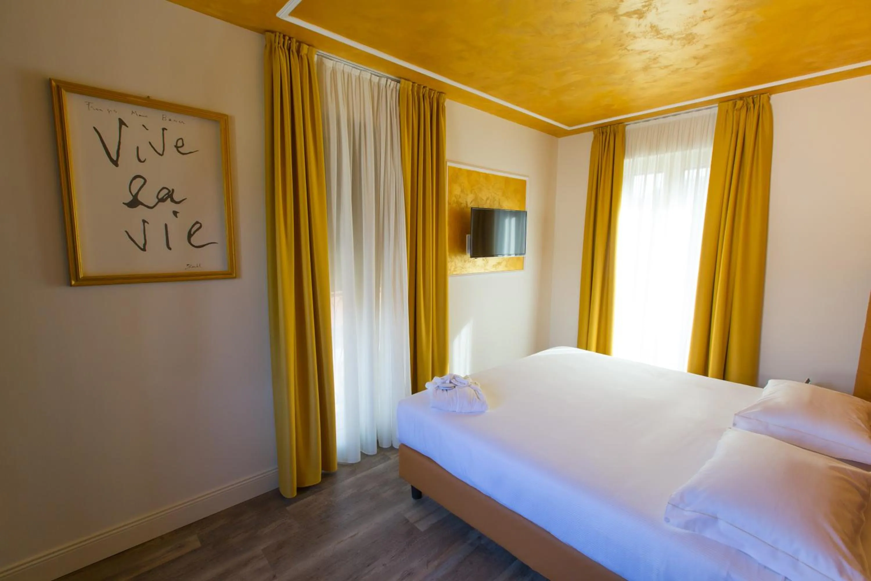 Bedroom, Bed in Hotel Al Campanile - Luxury Suites & Apartments