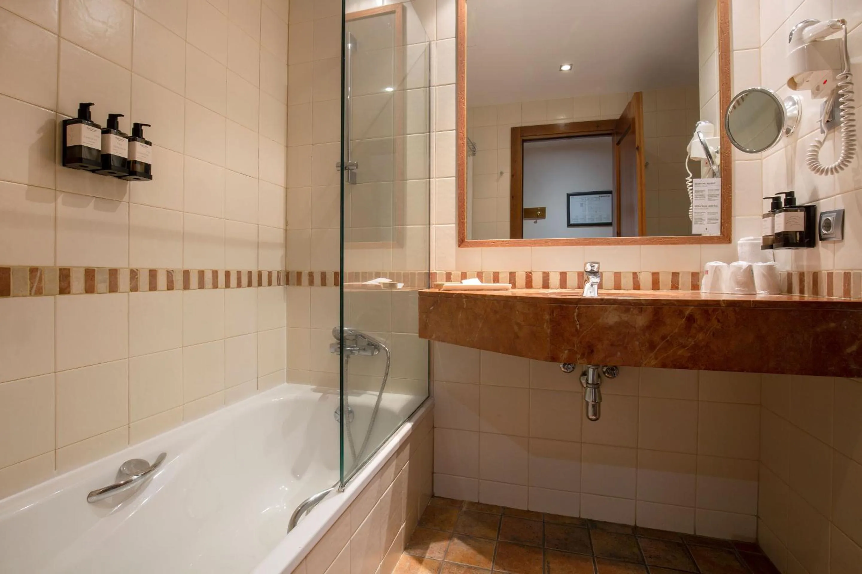 Bathroom in Hotel Màgic La Massana by Nexta