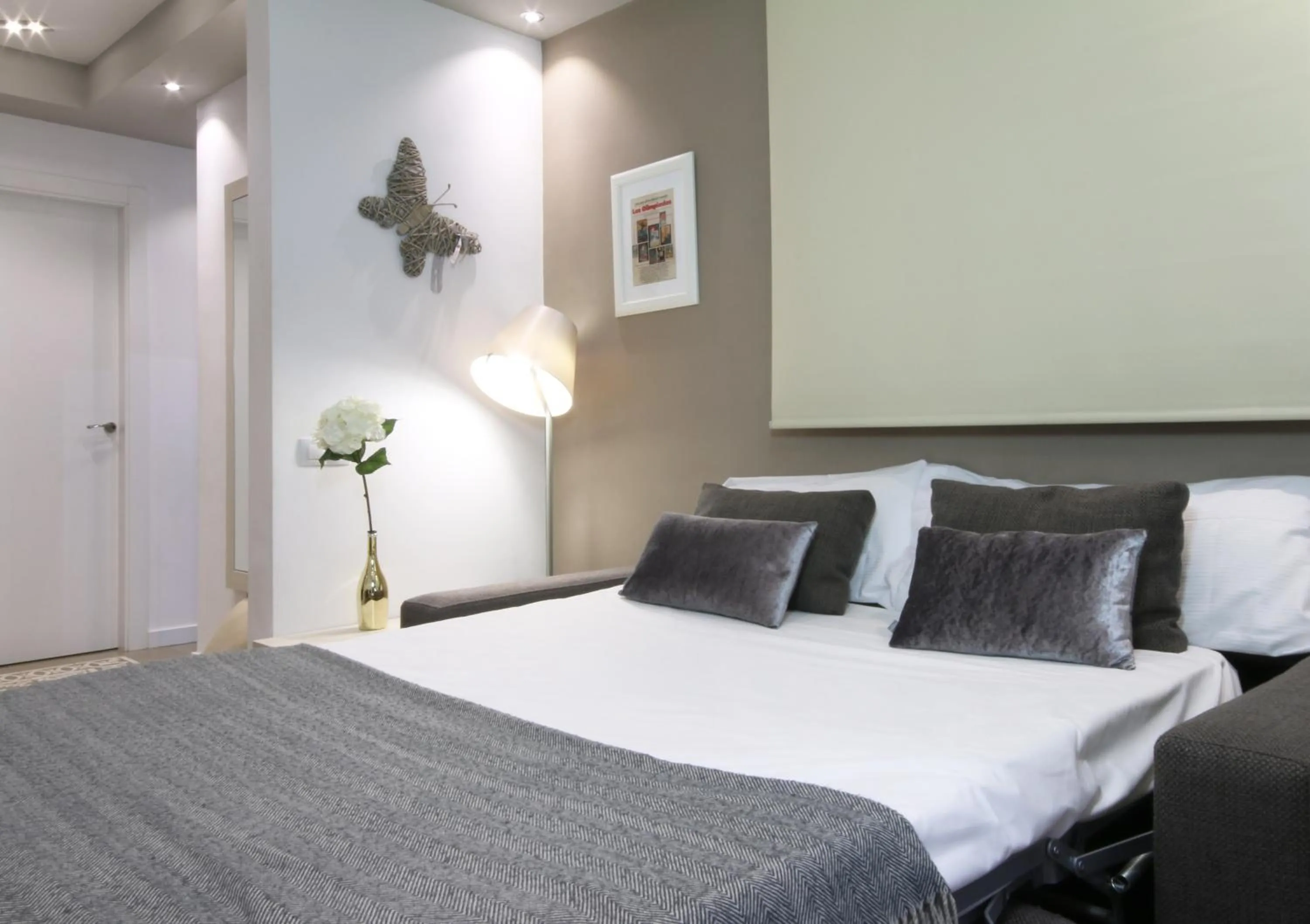 Bed in Suite Place Barcelona Còrsega