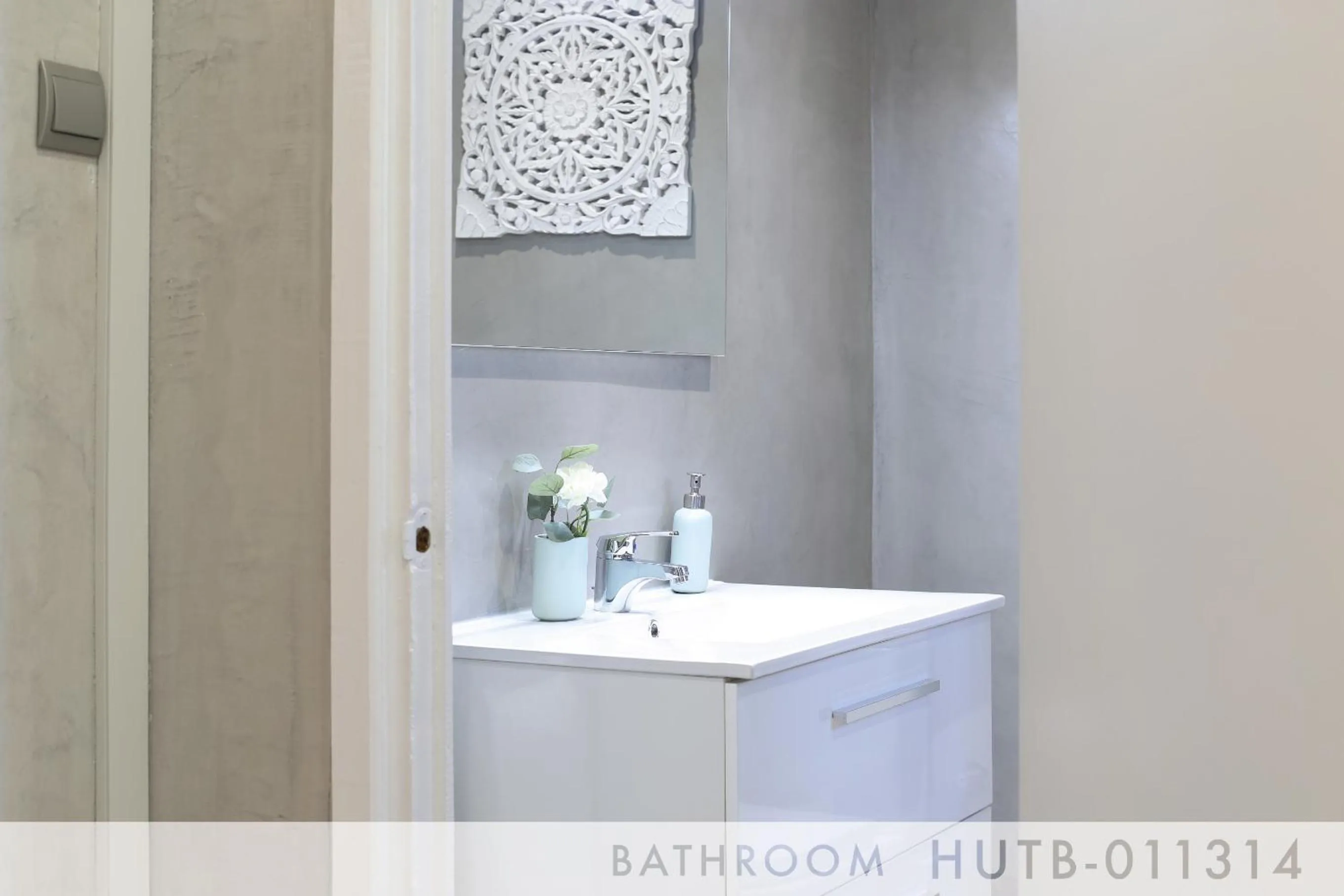 Bathroom in Suite Place Barcelona Còrsega