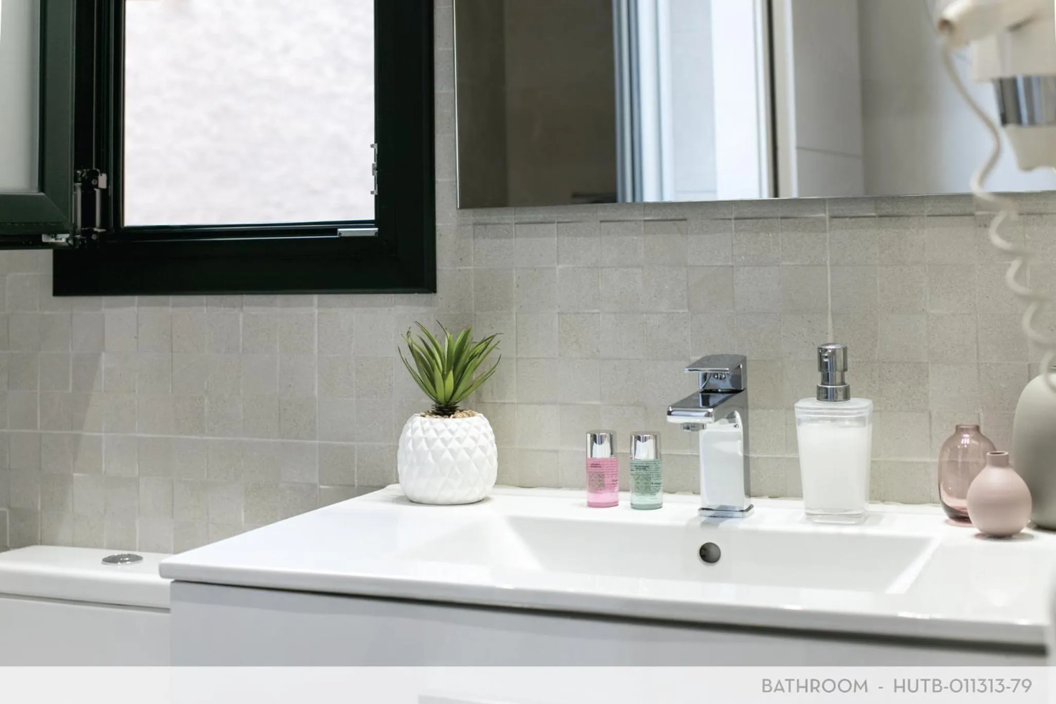 Bathroom in Suite Place Barcelona Còrsega