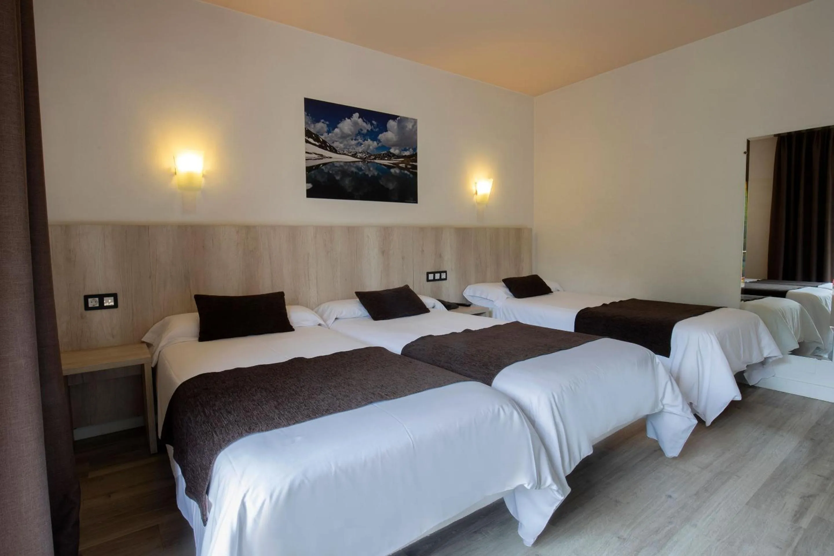 Bed in Hotel Marco Polo by Nexta