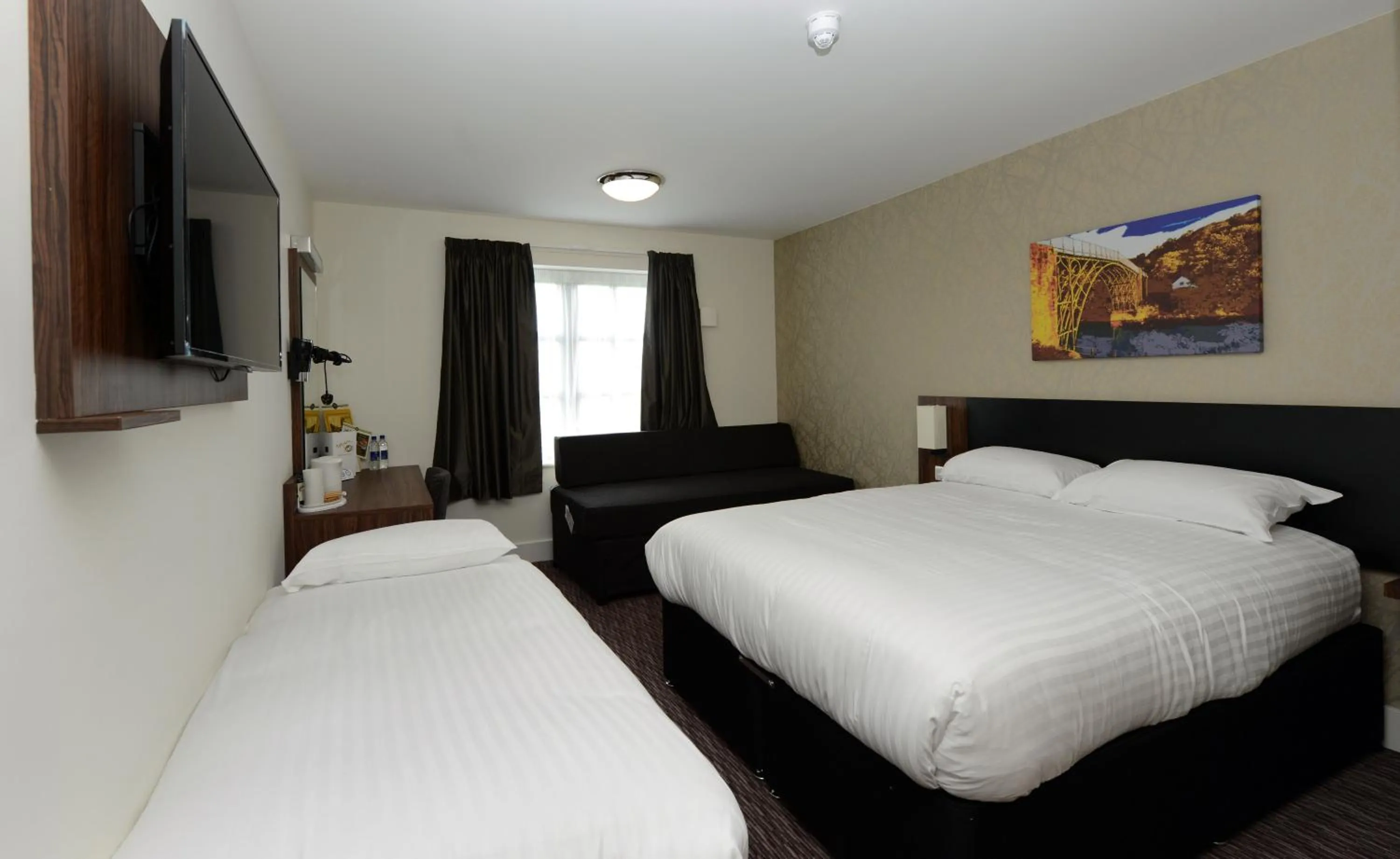 Restaurant/places to eat, Bed in Mermaid, Ipswich by Marston's Inns