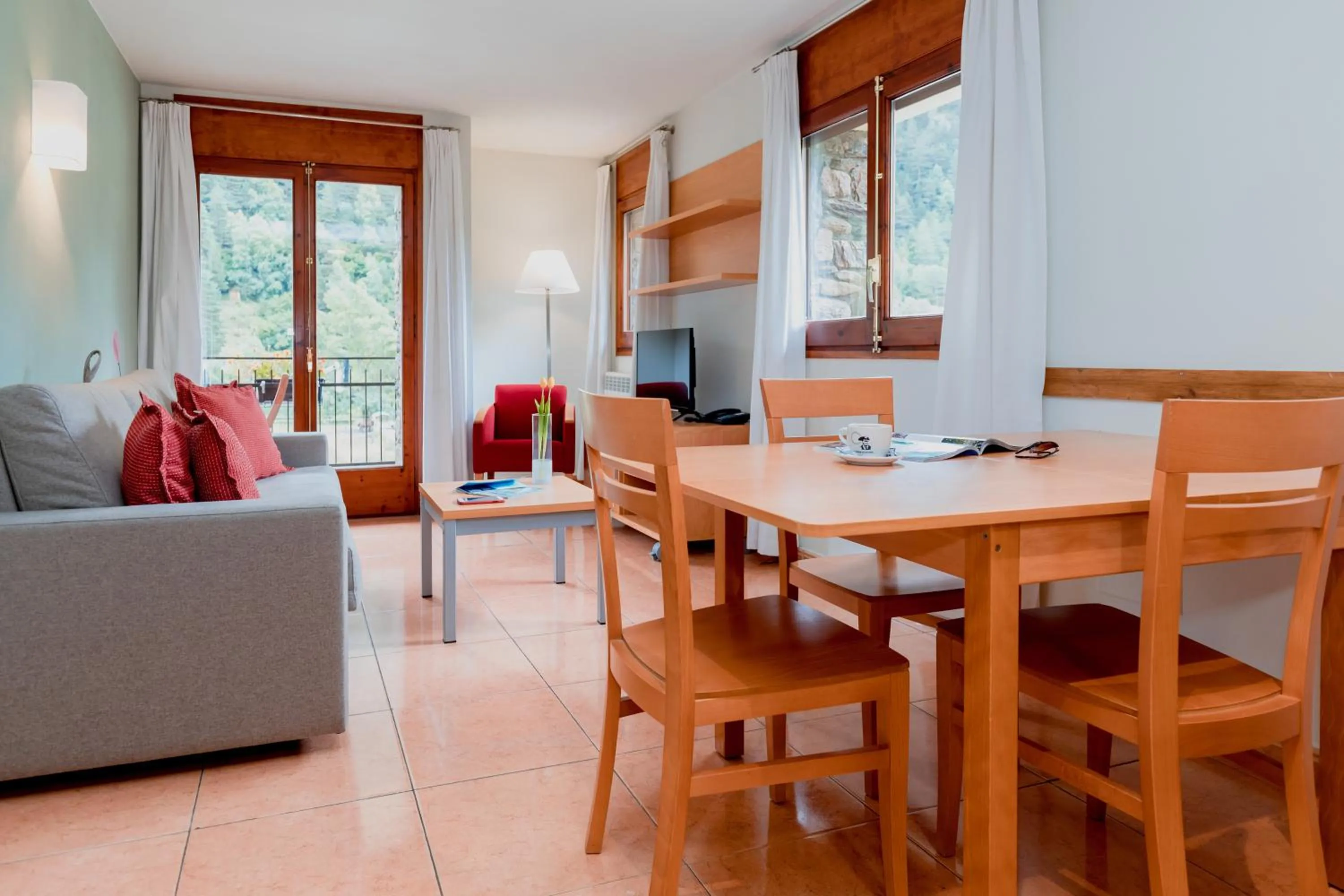 Living room in Pierre & Vacances Aparthotel La Tulipa