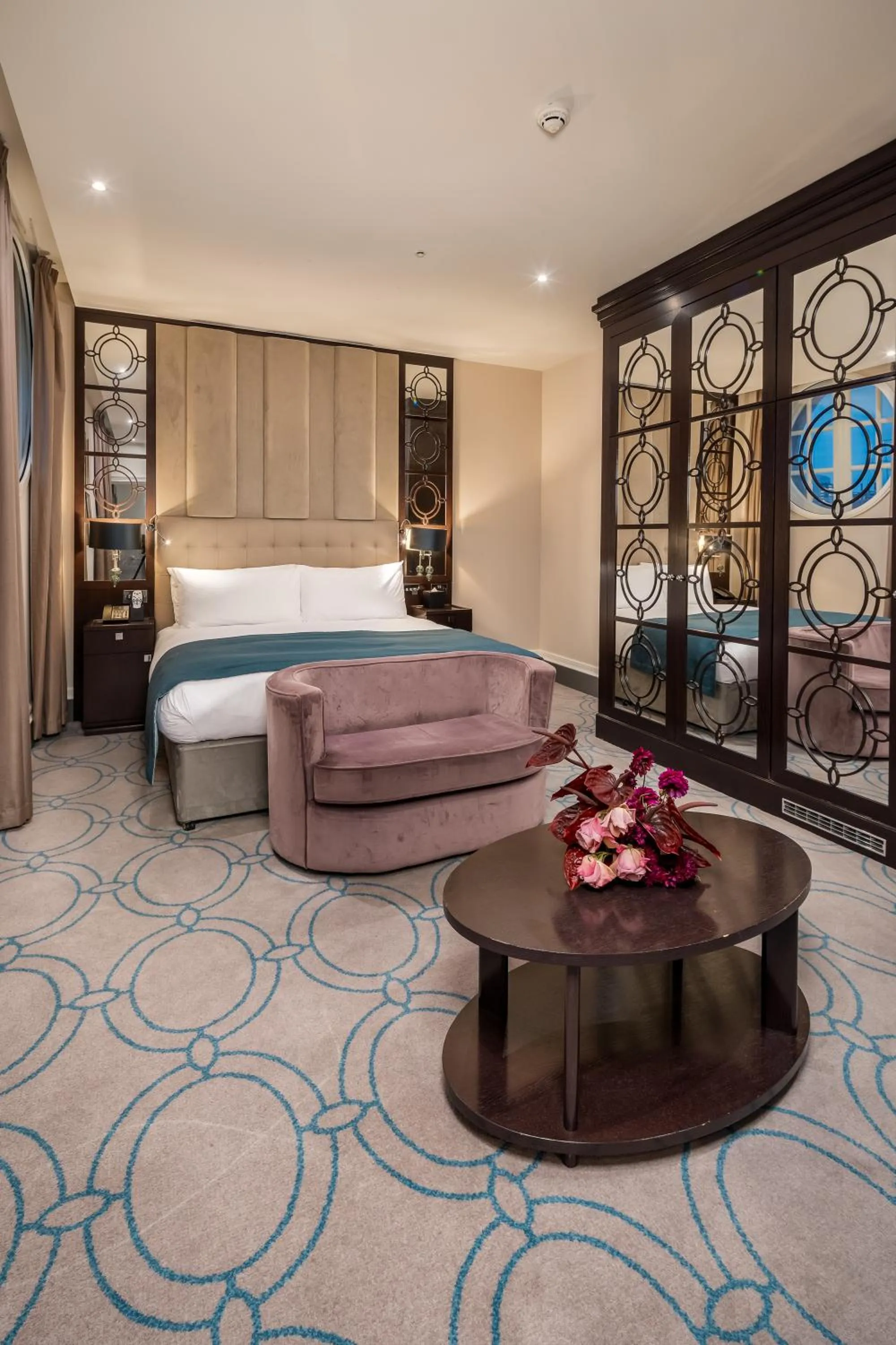 Bedroom, Bed in Courthouse Hotel Shoreditch