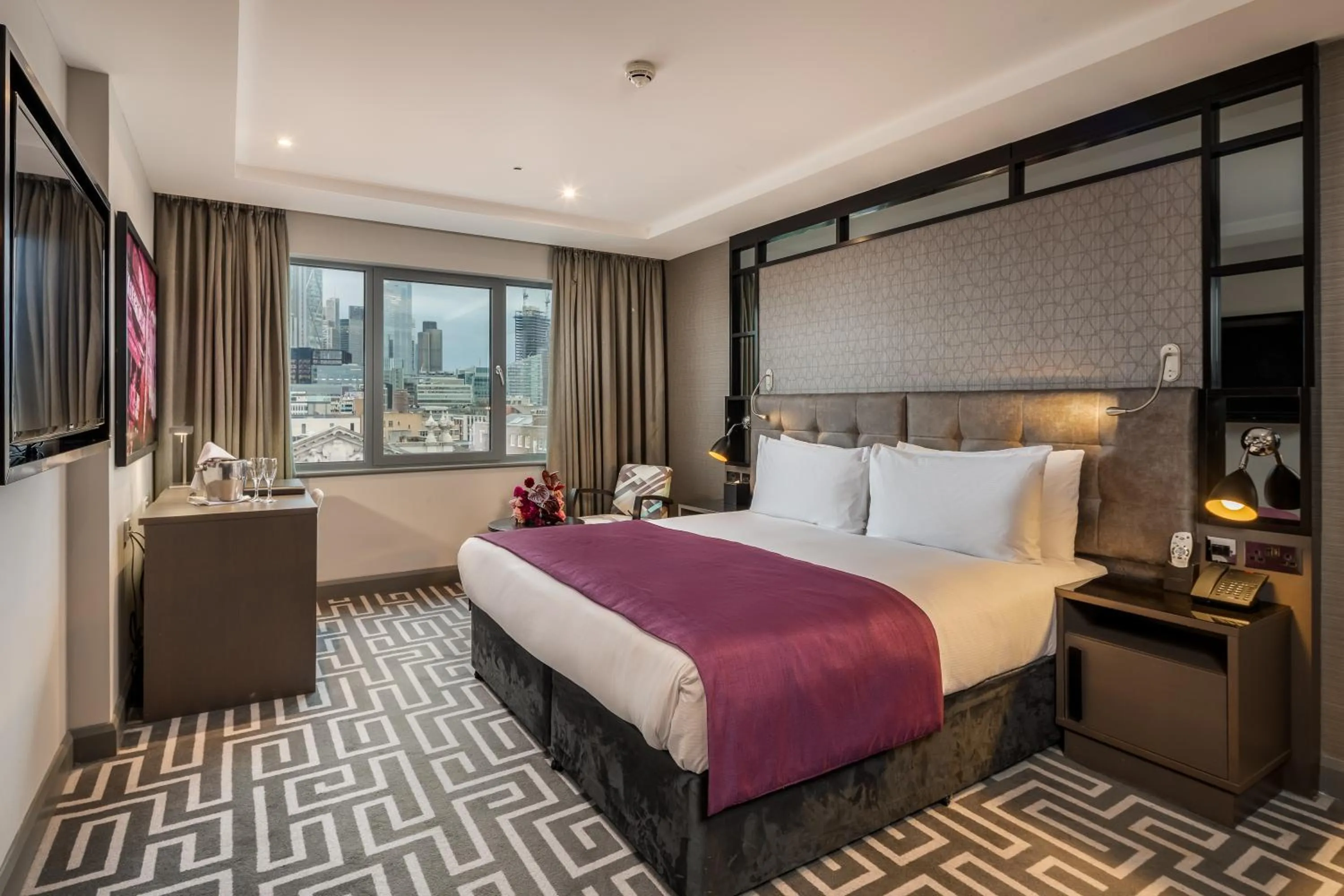 Bedroom, Bed in Courthouse Hotel Shoreditch