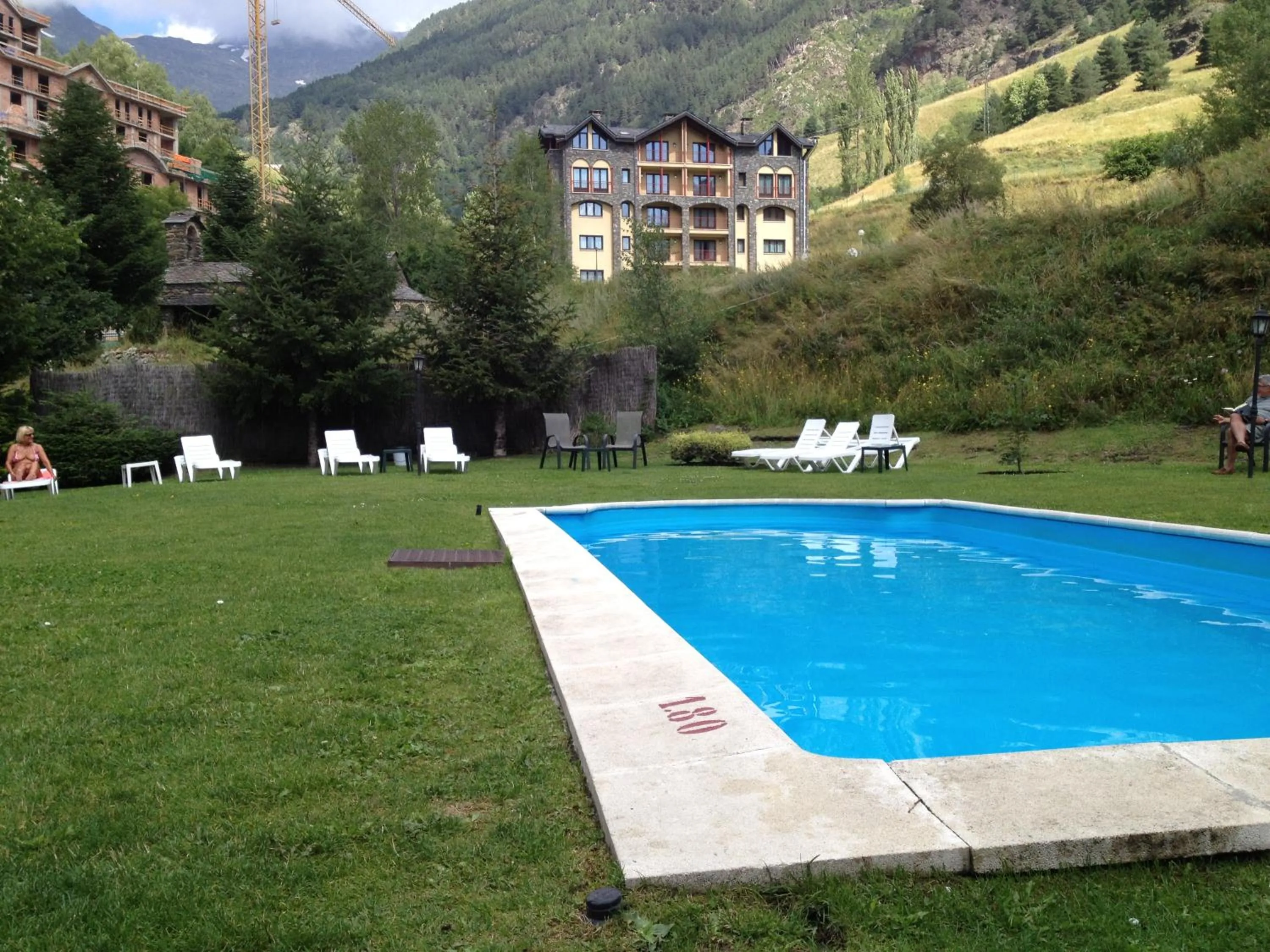 Swimming pool in Hotel Xalet Verdú