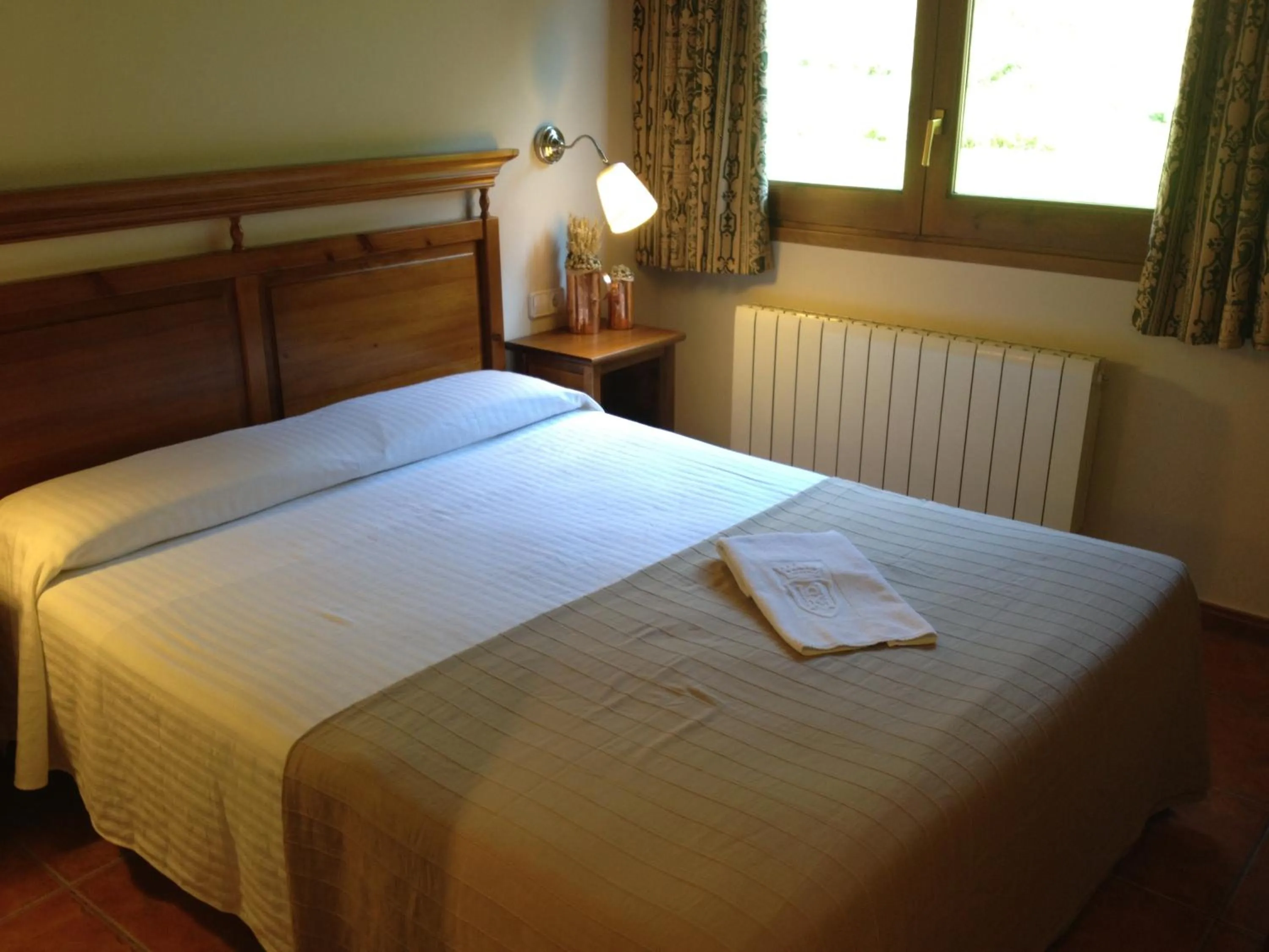 Bed in Hotel Xalet Verdú