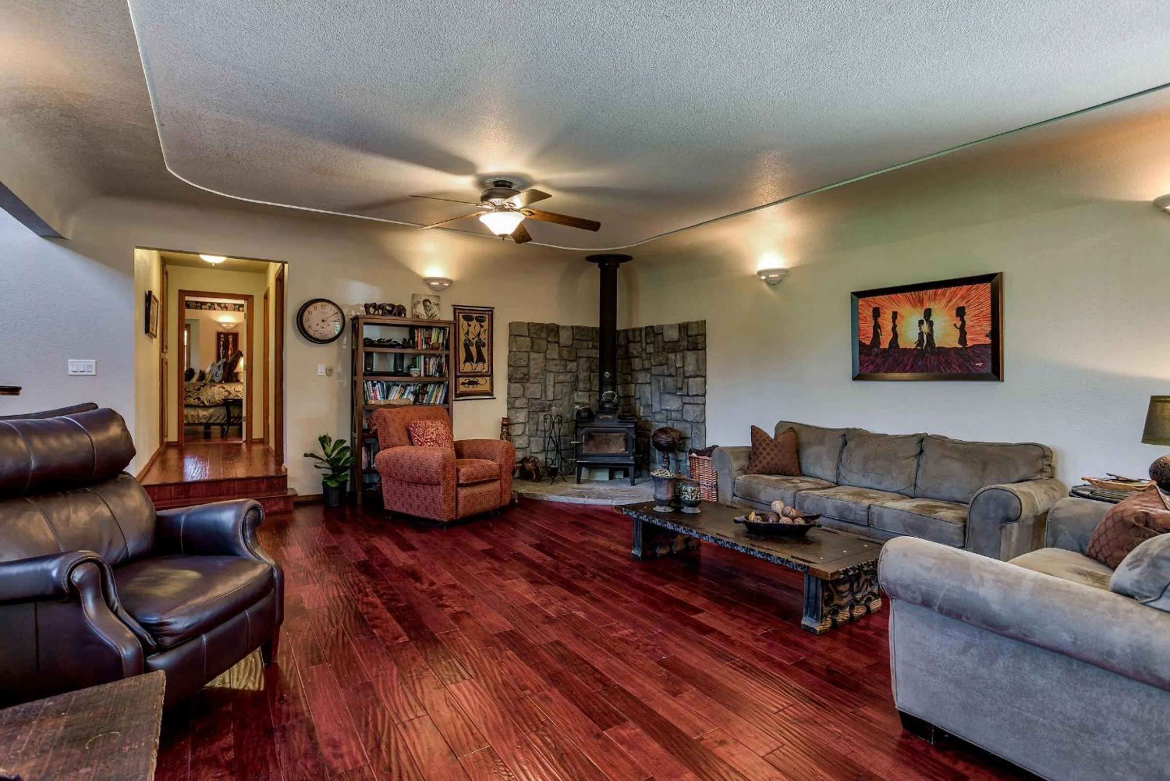 Living room in Hope Inn Redding