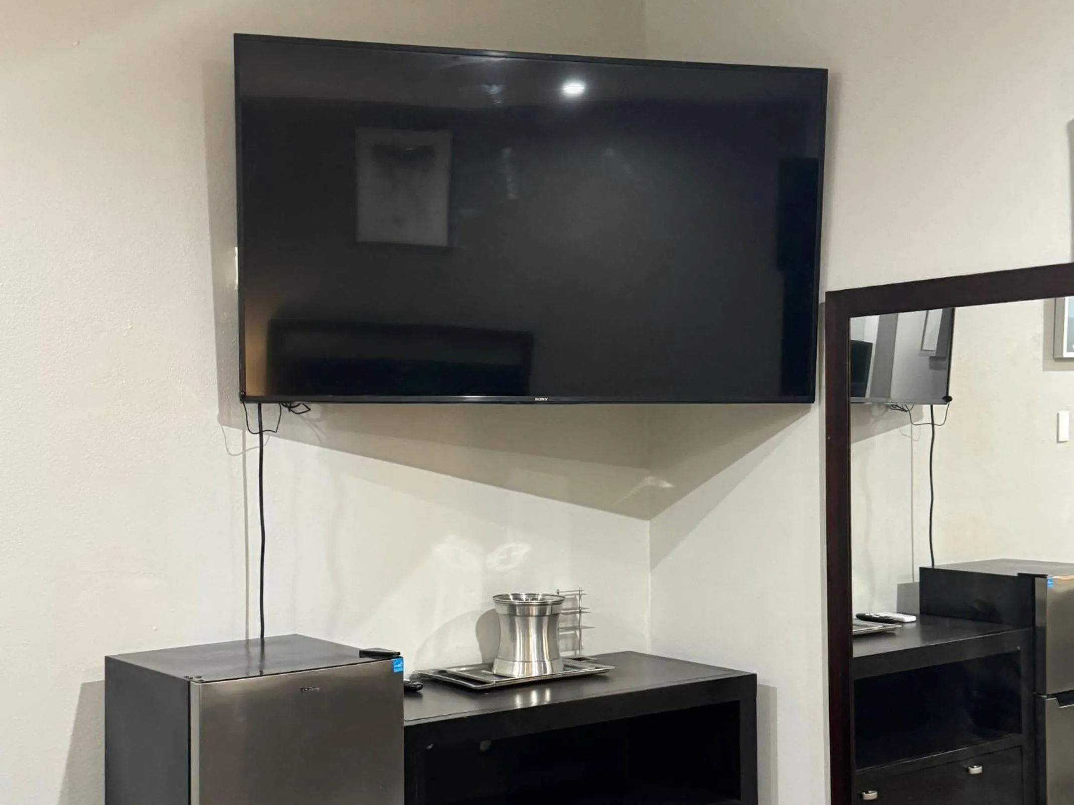 Bedroom in Rodeway Inn El Cajon - San Diego East