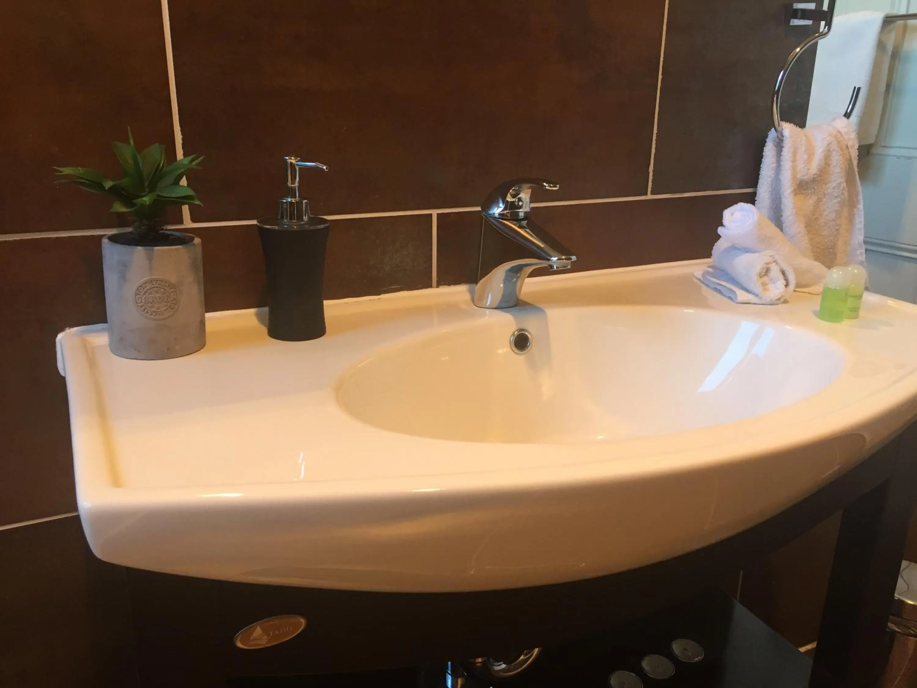 Bathroom in Little River Bed and Breakfast