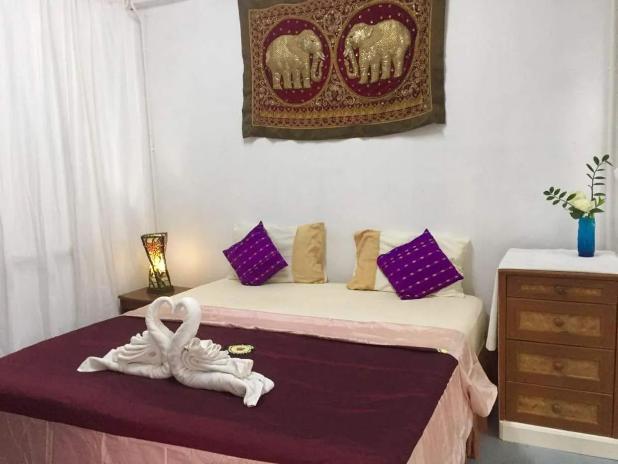 Bed in Lanta Complex