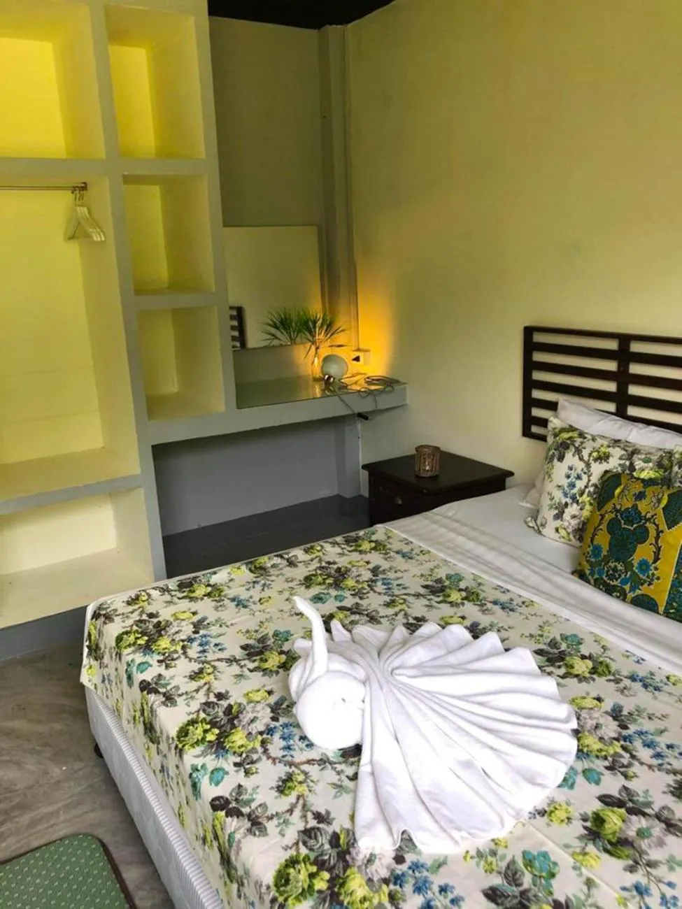 Bed in Lanta Complex