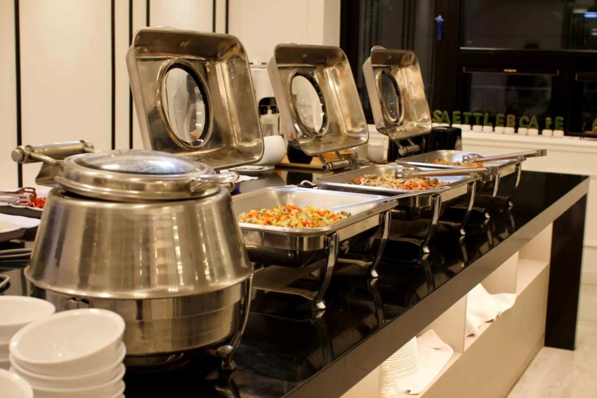 Breakfast in Seattle B Hotel