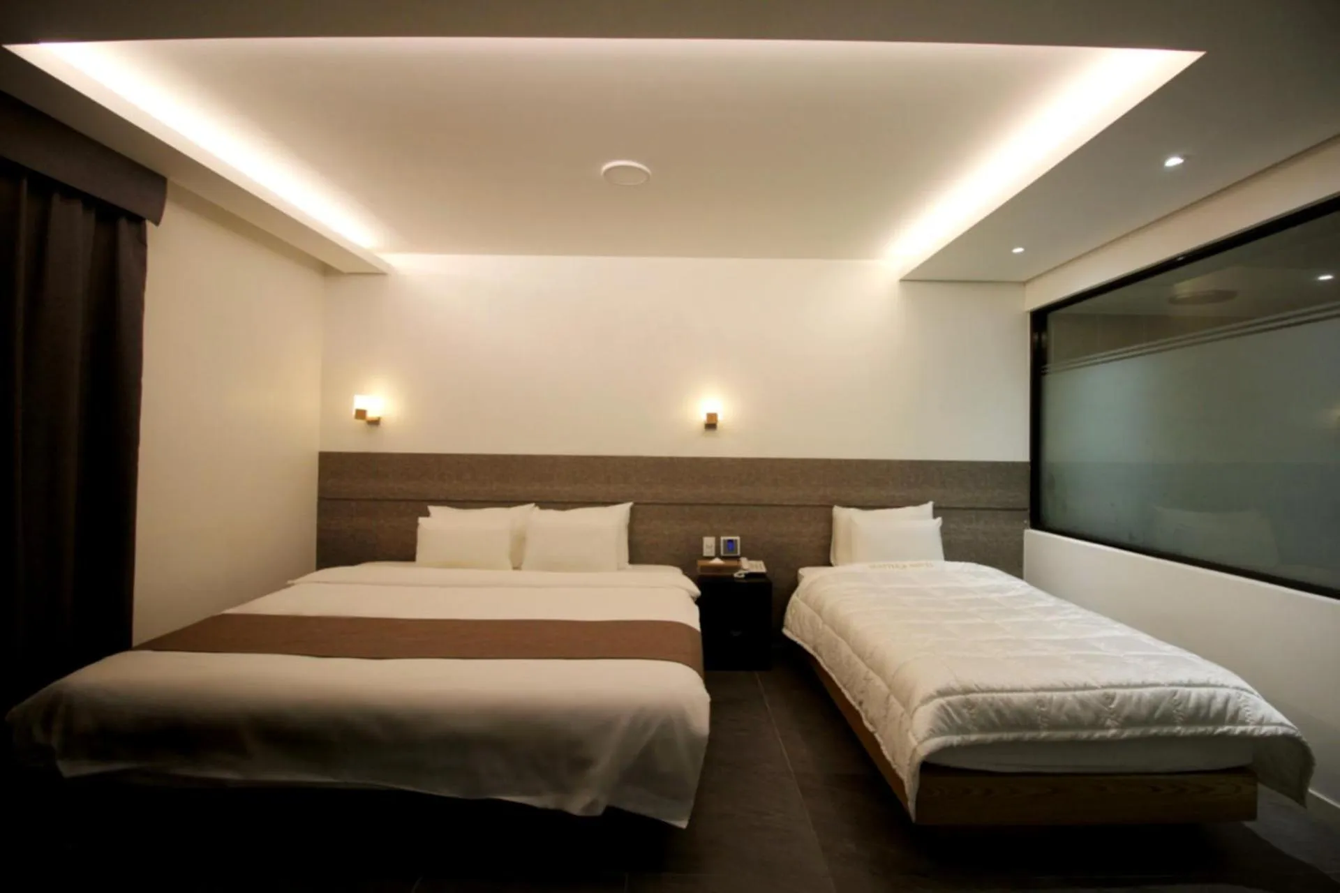 Bed in Seattle B Hotel