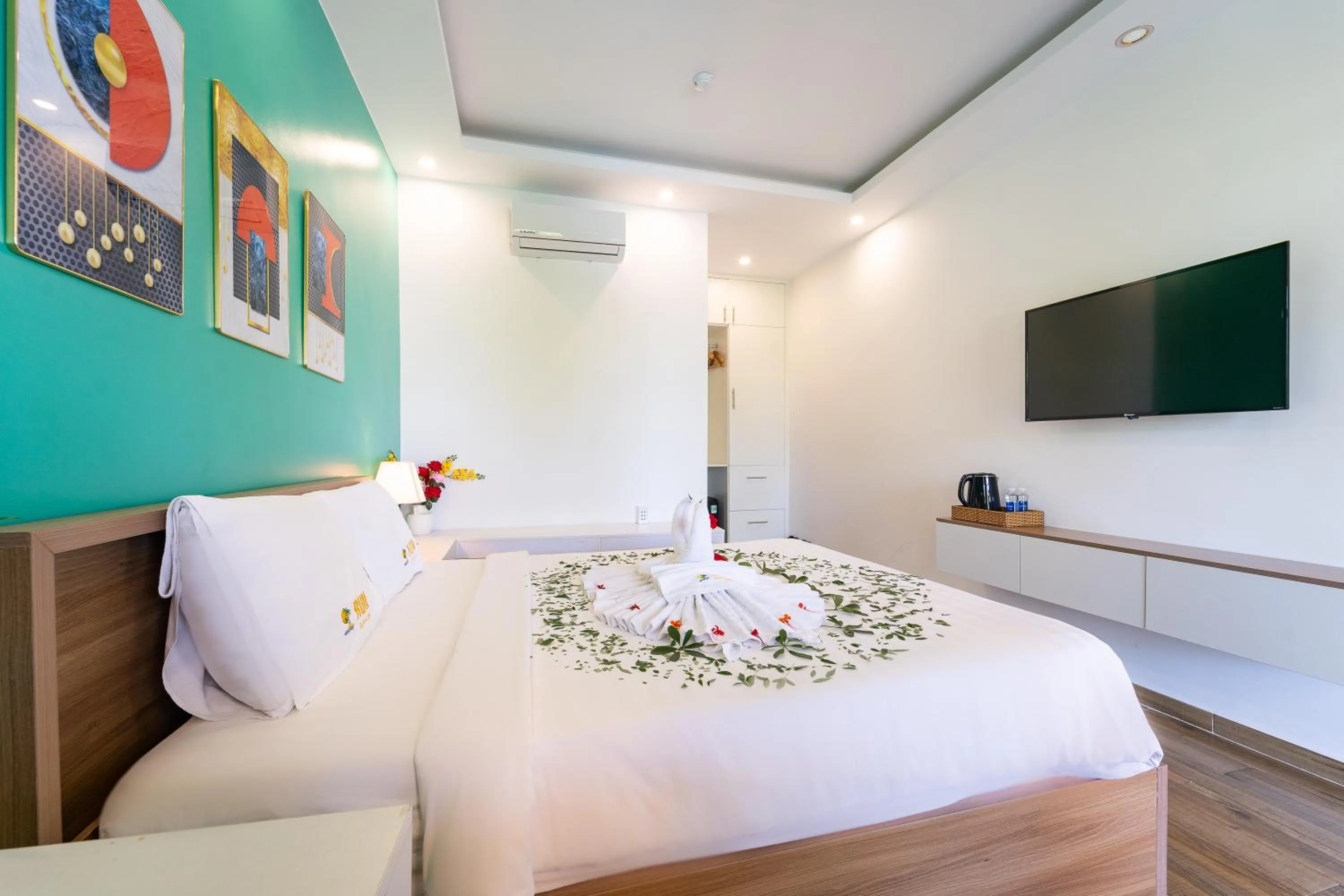 Communal lounge/ TV room, Bed in Rum Resort Phu Quoc
