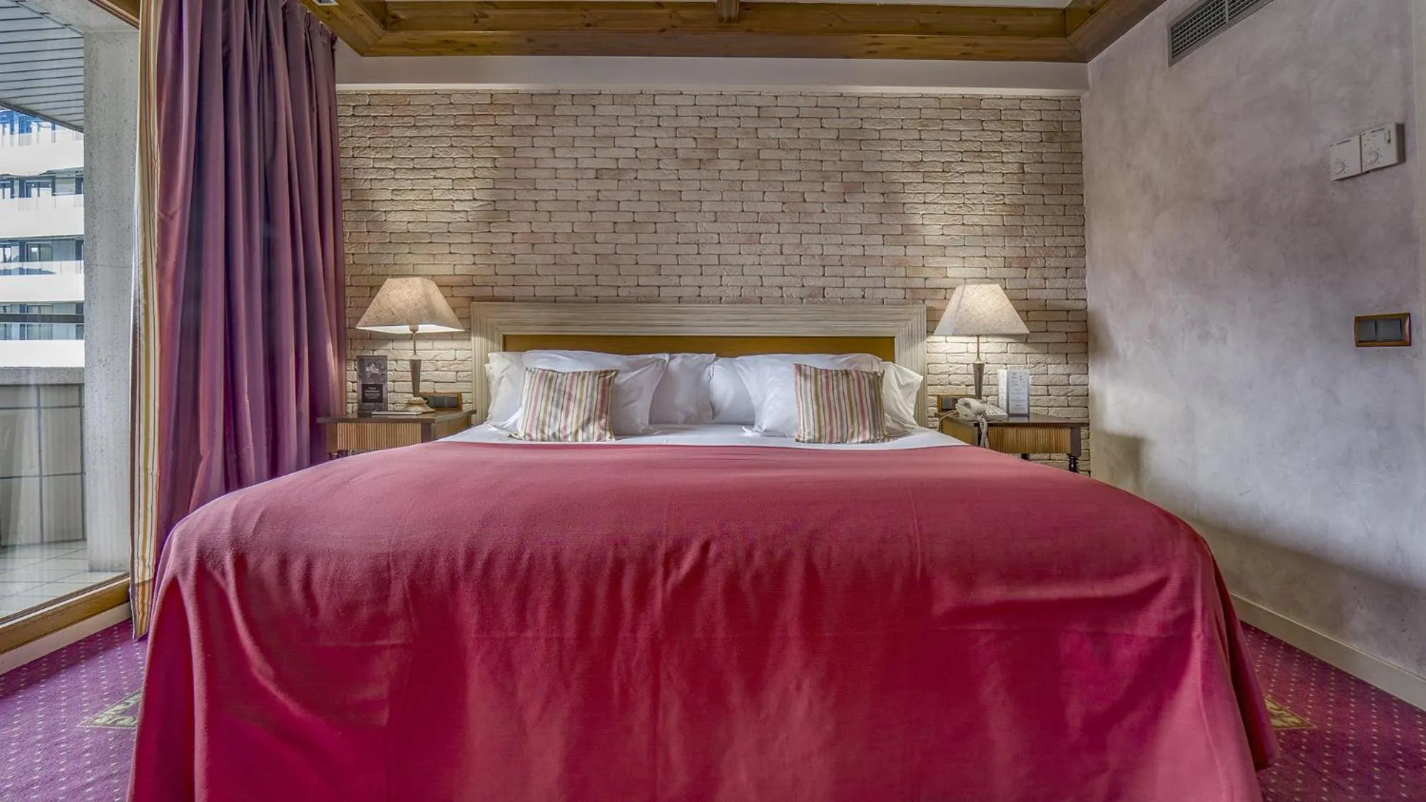 Bed in Roc Blanc Hotel & Spa