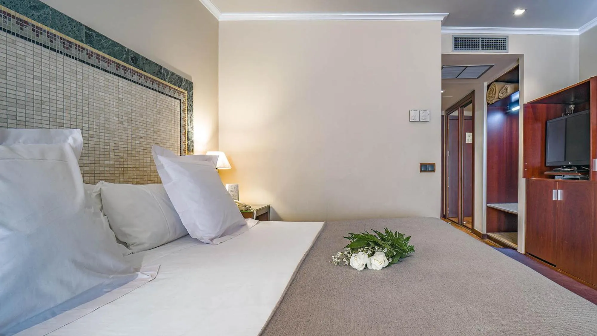 Bed in Roc Blanc Hotel & Spa