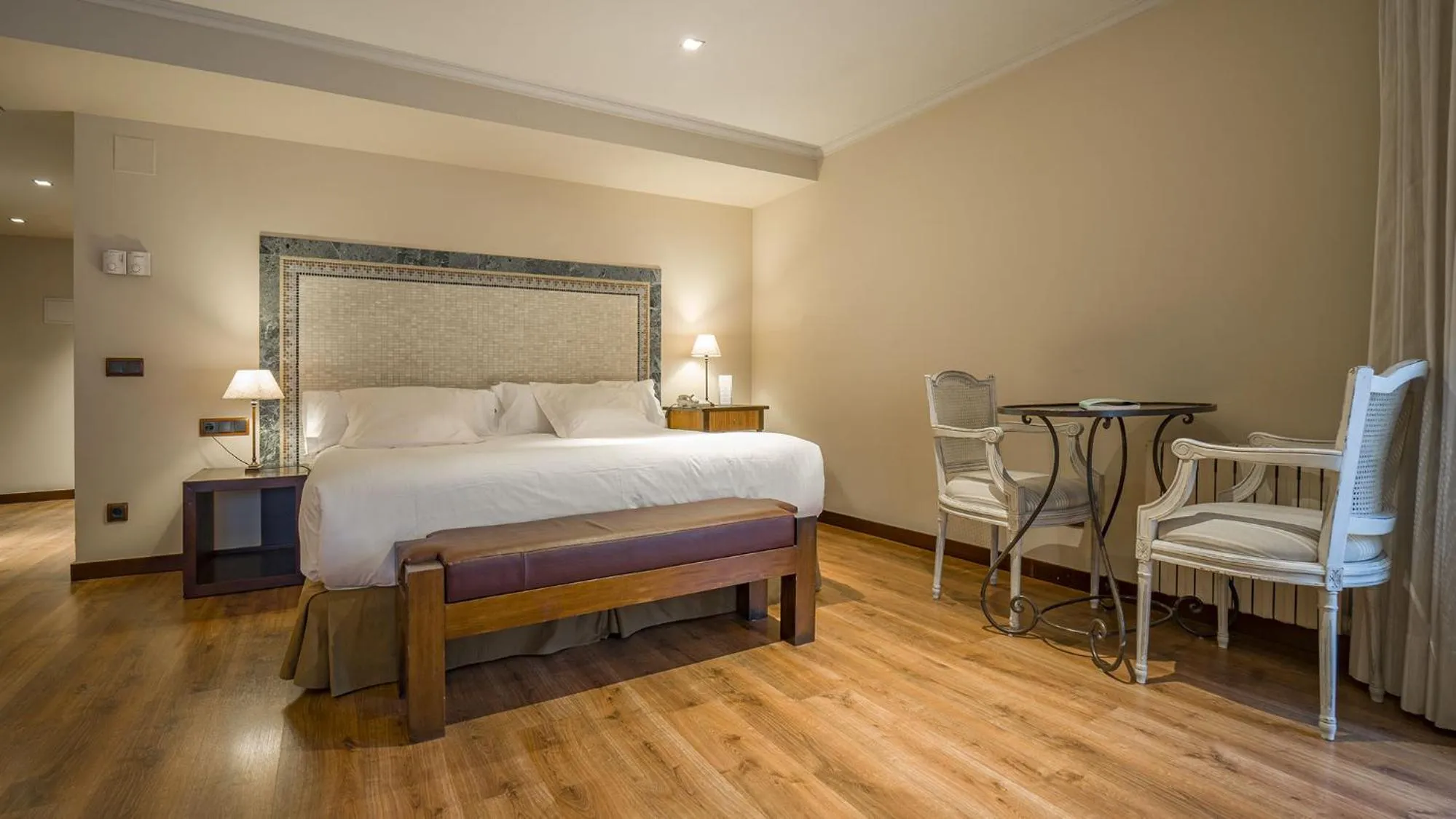 Bedroom, Bed in Roc Blanc Hotel & Spa