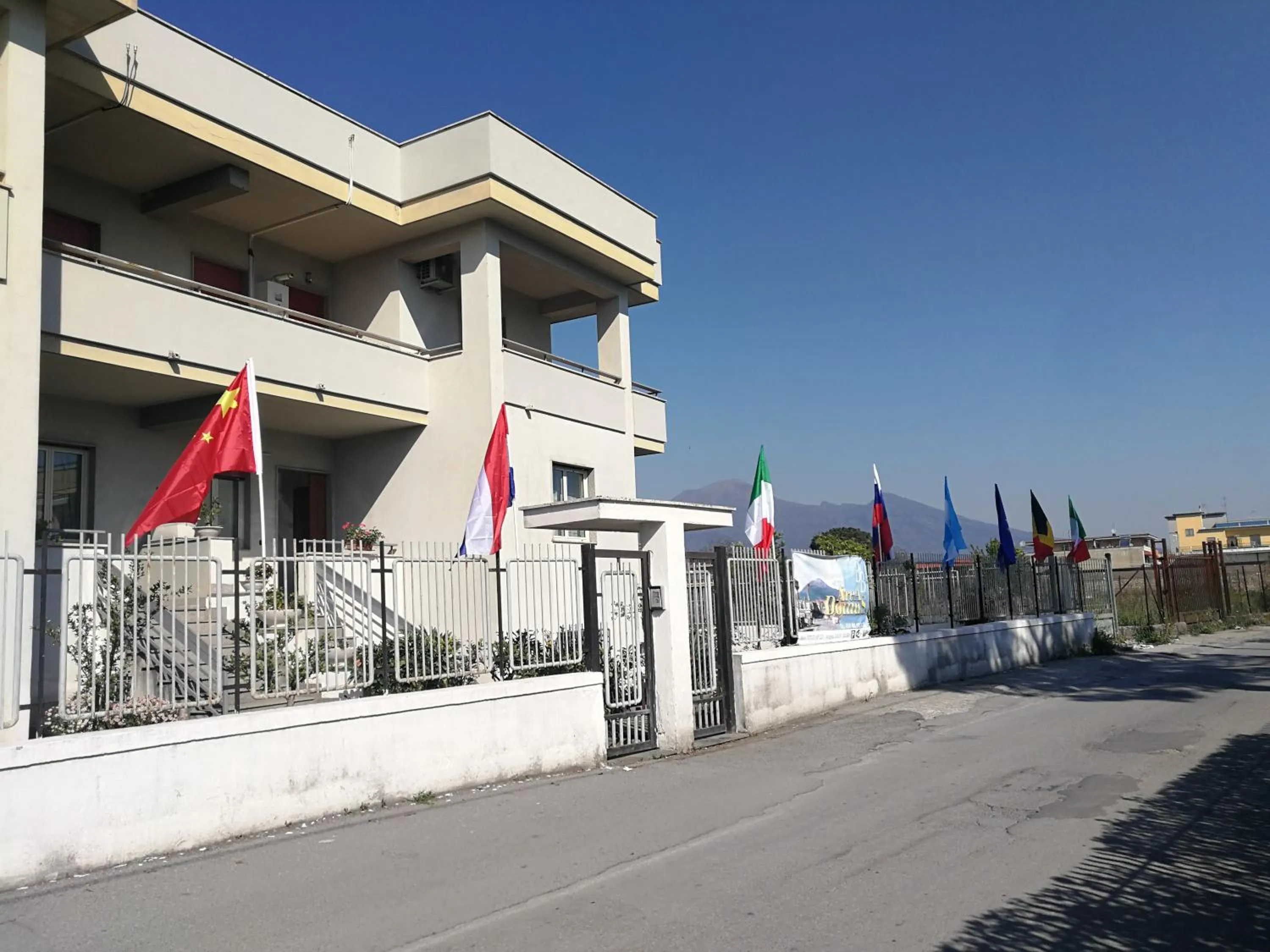 Facade/entrance in AreA DomuS