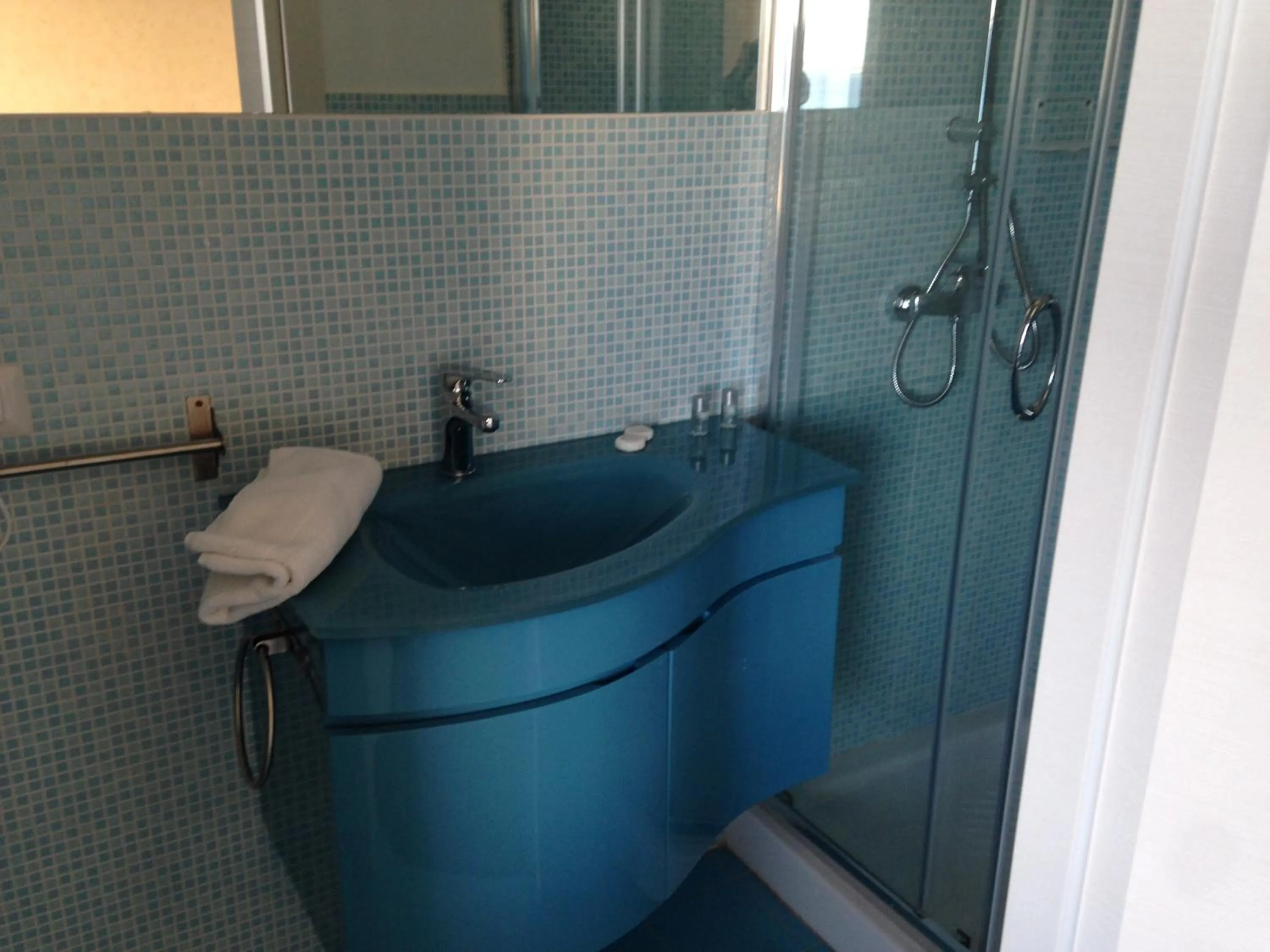 Bathroom in Palace Blu Mare