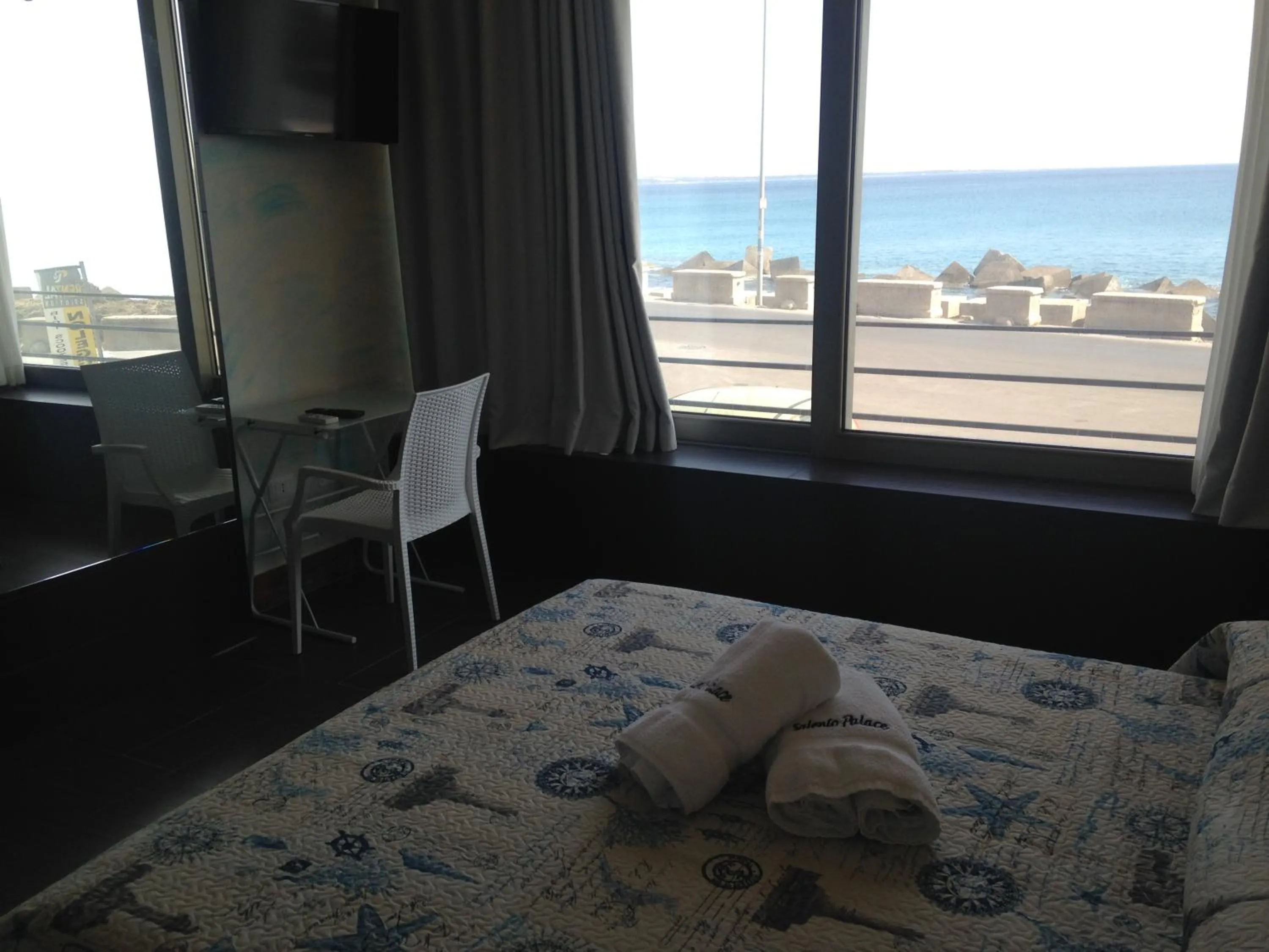 Photo of the whole room in Palace Blu Mare