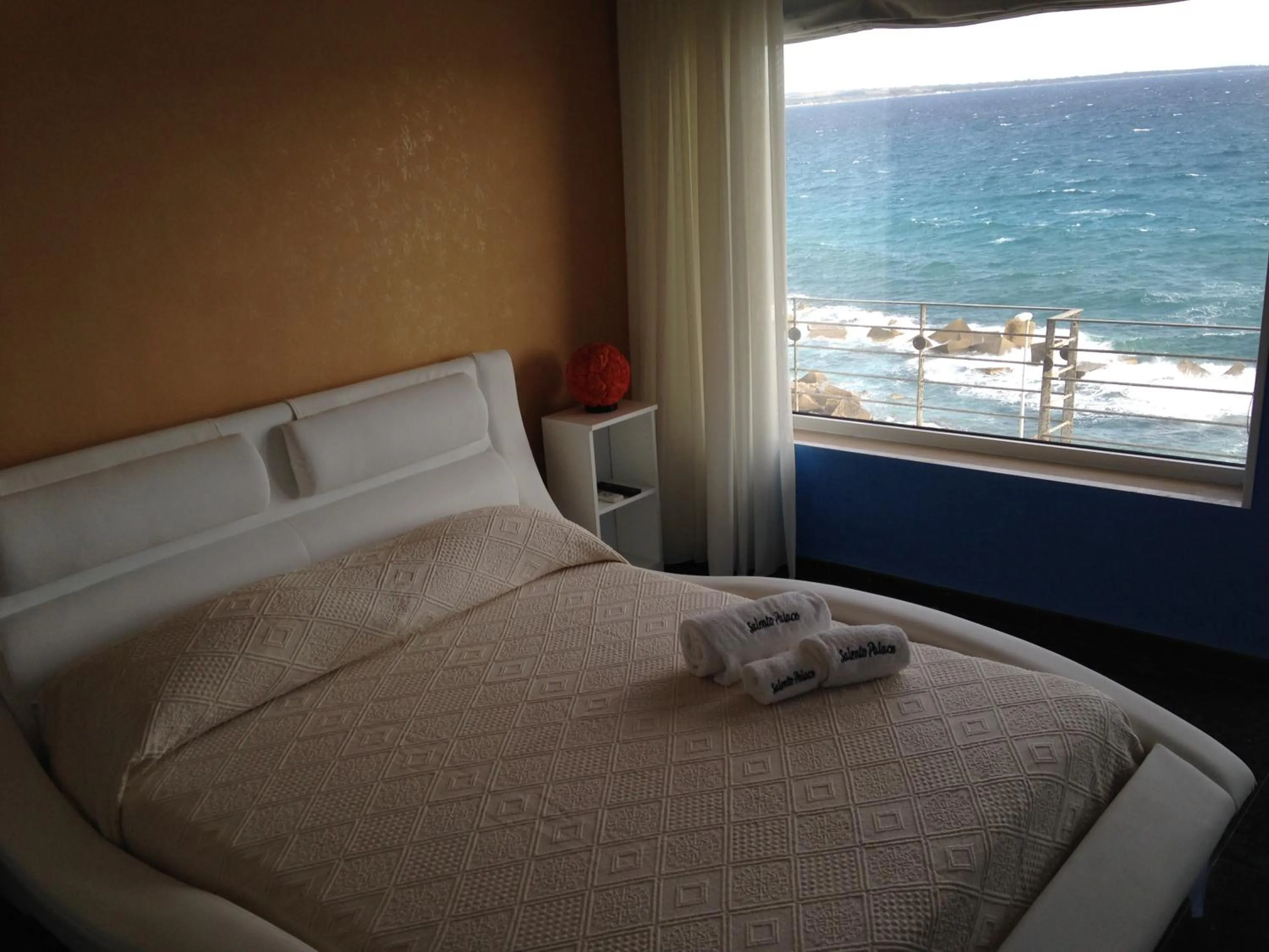 Photo of the whole room in Palace Blu Mare