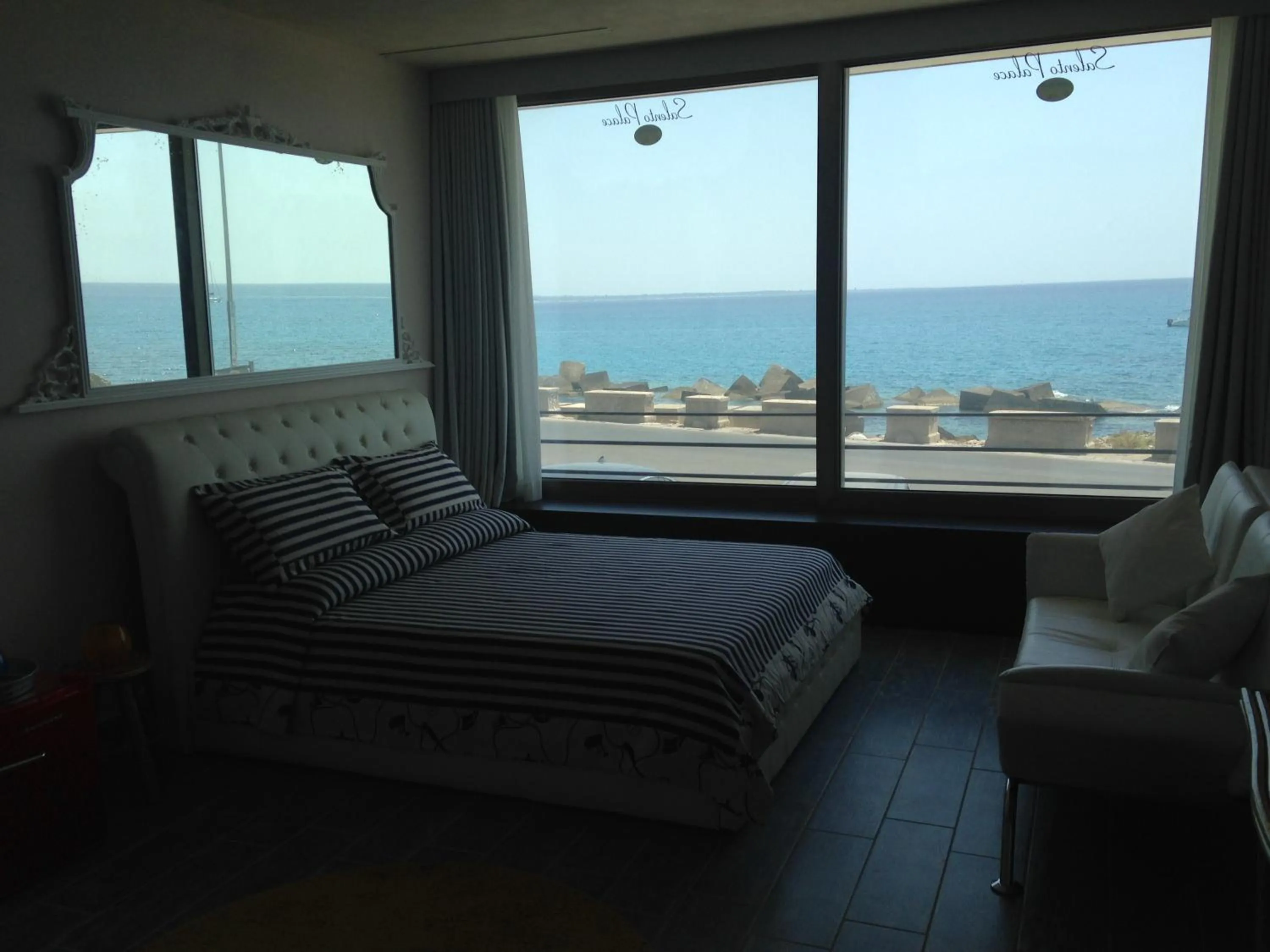 Photo of the whole room in Palace Blu Mare