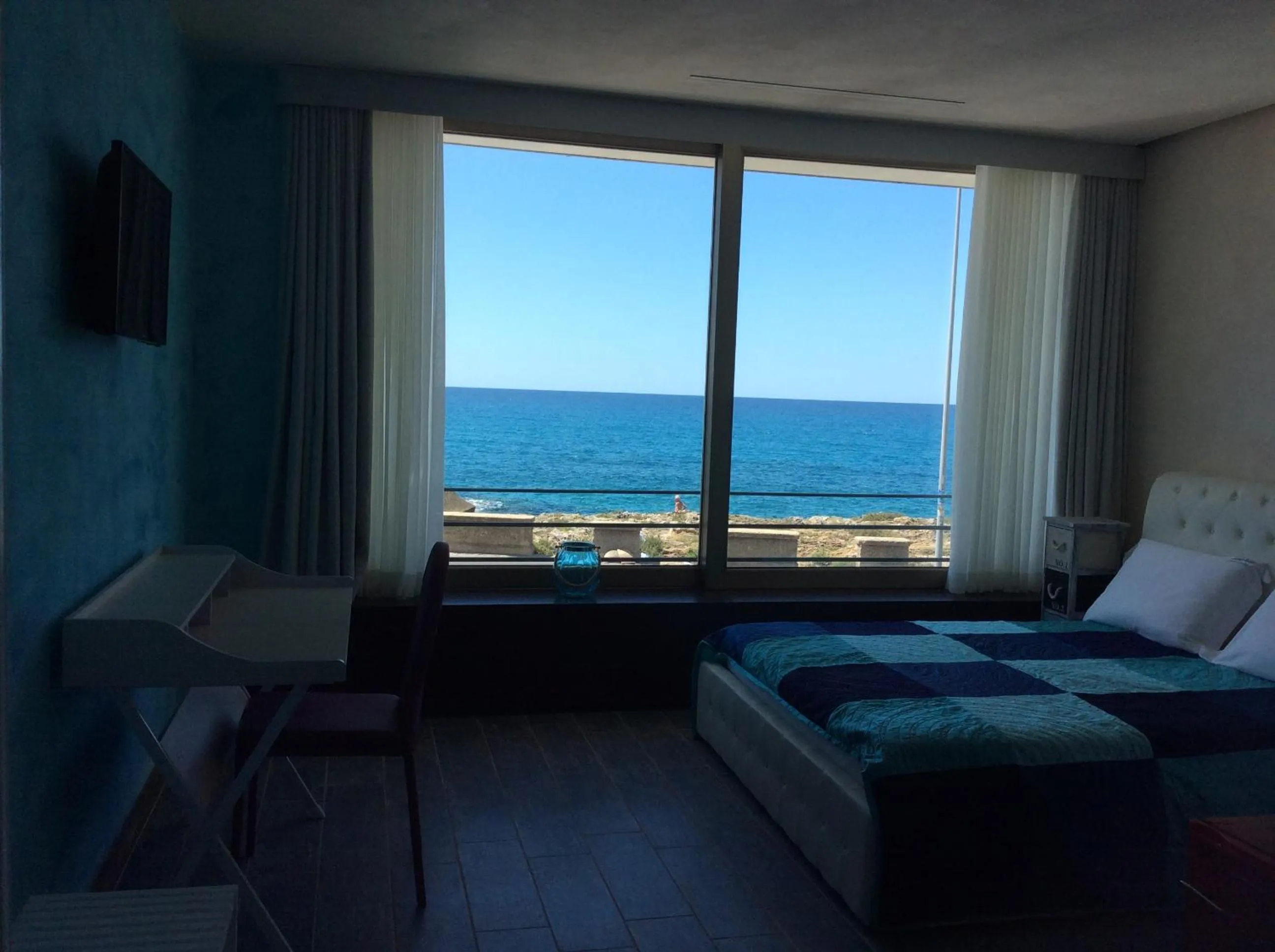 Photo of the whole room in Palace Blu Mare