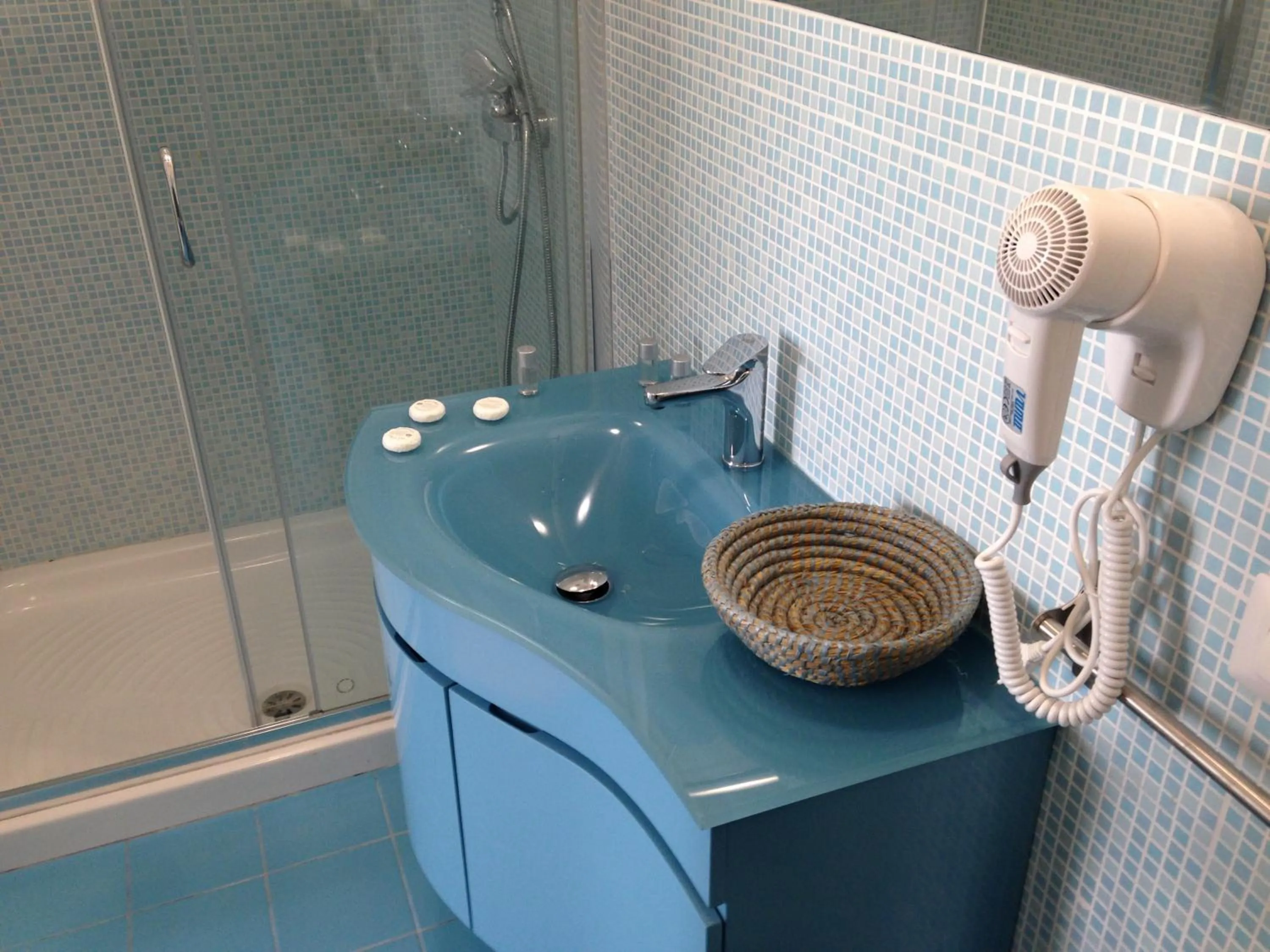 Bathroom in Palace Blu Mare