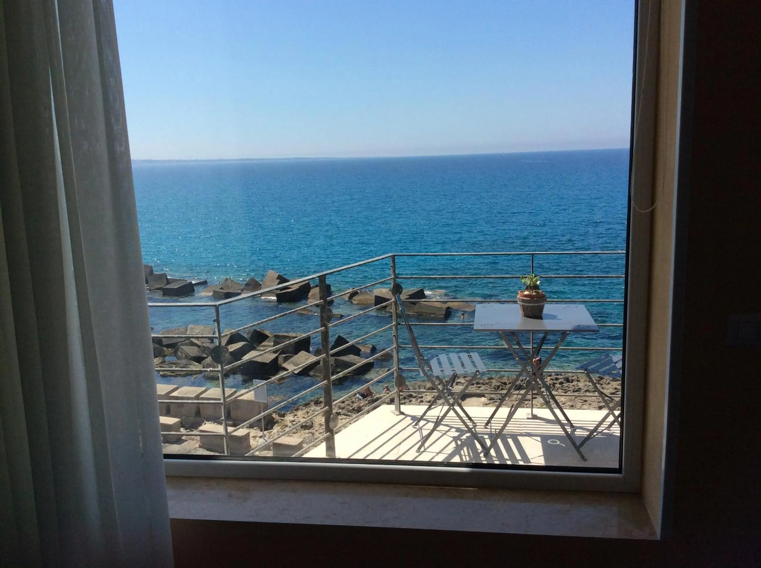 Facade/entrance in Palace Blu Mare